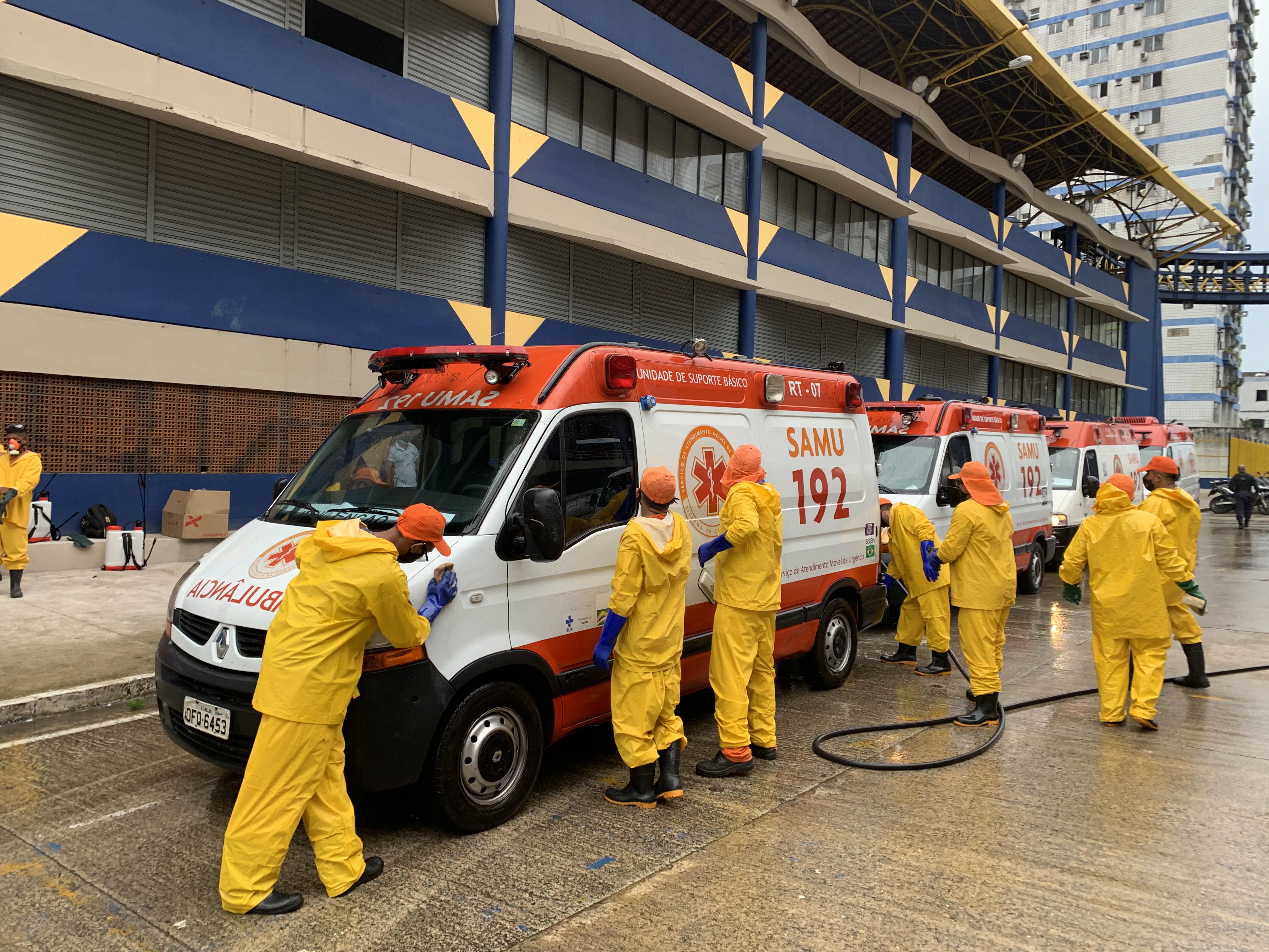 Desinfecção de vias e veículos oficiais interrompem propagação da covid-19