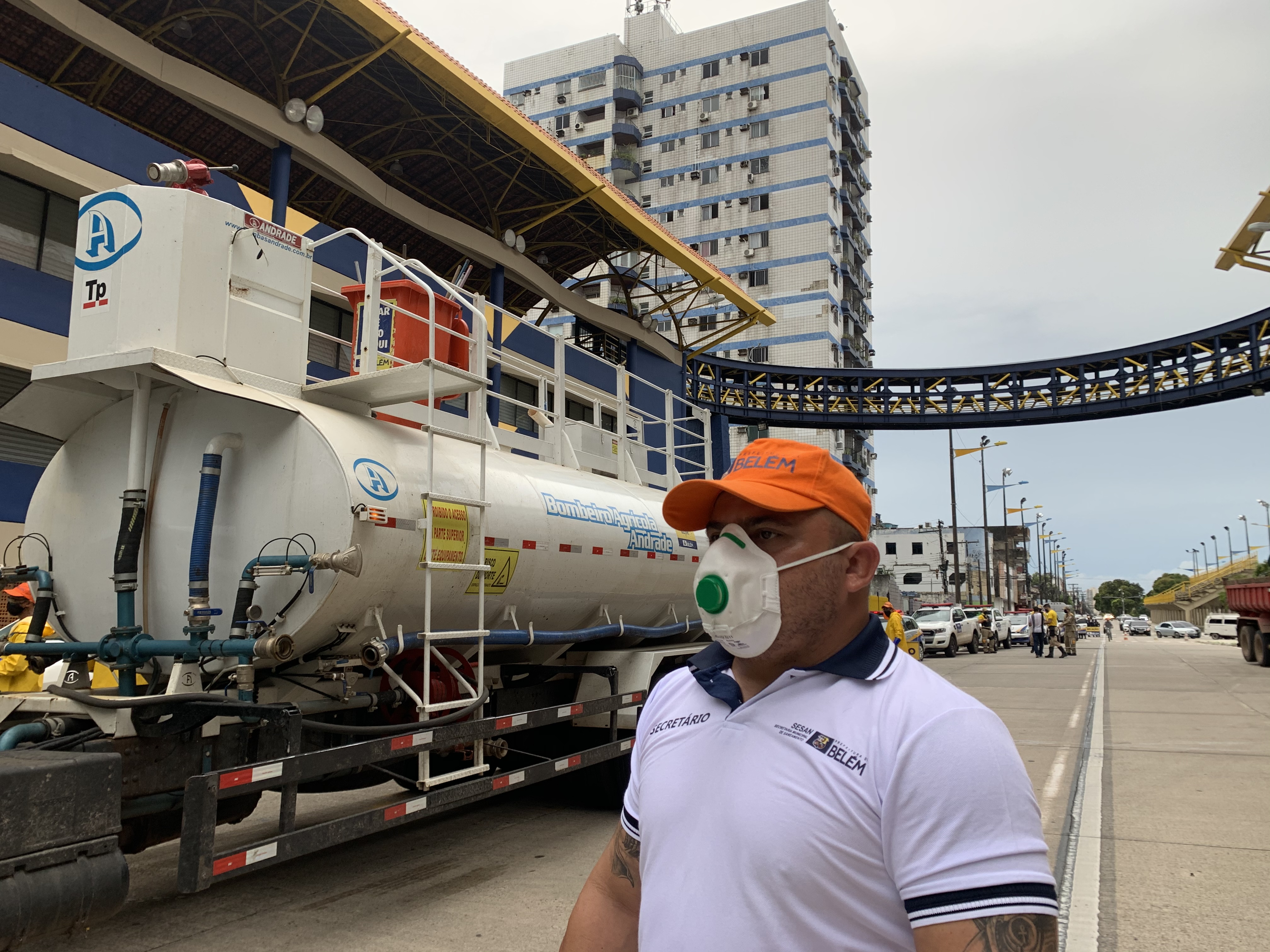 Desinfecção de vias e veículos oficiais interrompem propagação da covid-19