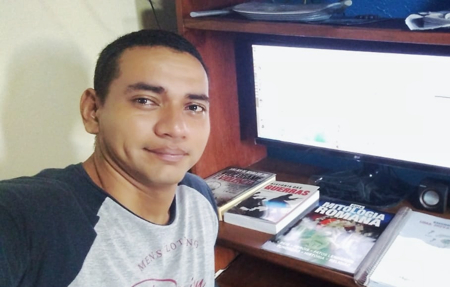 Professores da rede municipal utilizam novas tecnologias para auxiliar atividades remotas