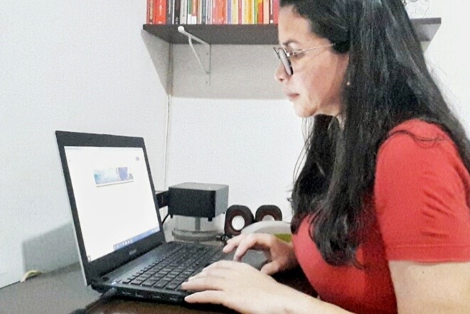 Professores da rede municipal utilizam novas tecnologias para auxiliar atividades remotas