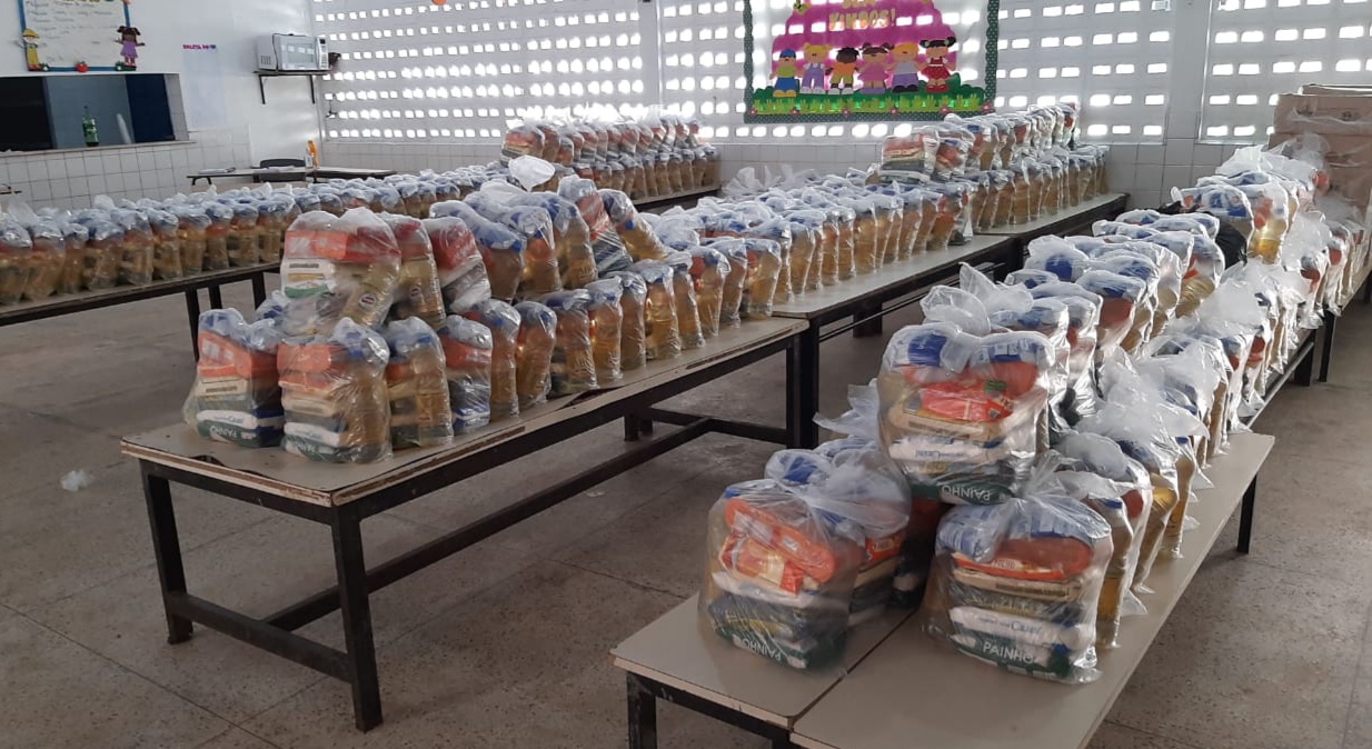 Escolas do Tenoné e Icoaraci são contempladas com a entrega dos kits de merenda escolar