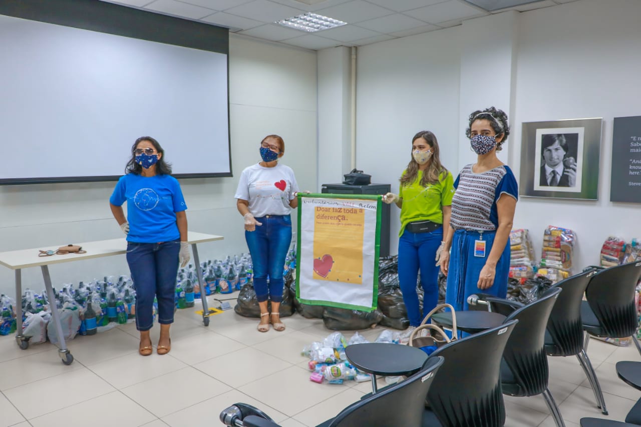 Prefeitura recebe doação de kits para migrantes venezuelanos