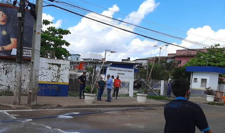 Ação integrada combate o descarte irregular de lixo em frente a Unidade Básica do Jurunas