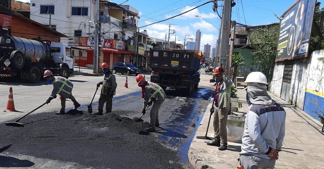 Ação integrada combate o descarte irregular de lixo em frente a Unidade Básica do Jurunas