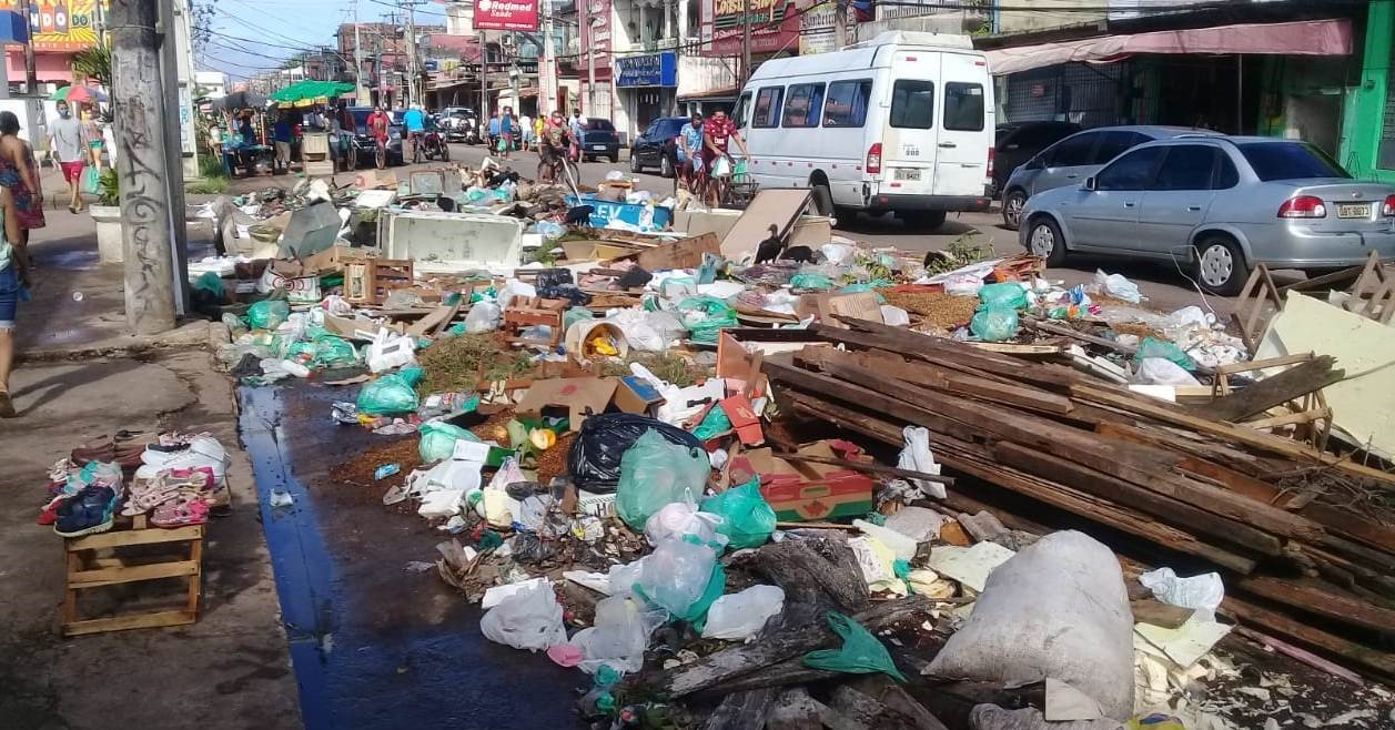 Ação integrada combate o descarte irregular de lixo em frente a Unidade Básica do Jurunas