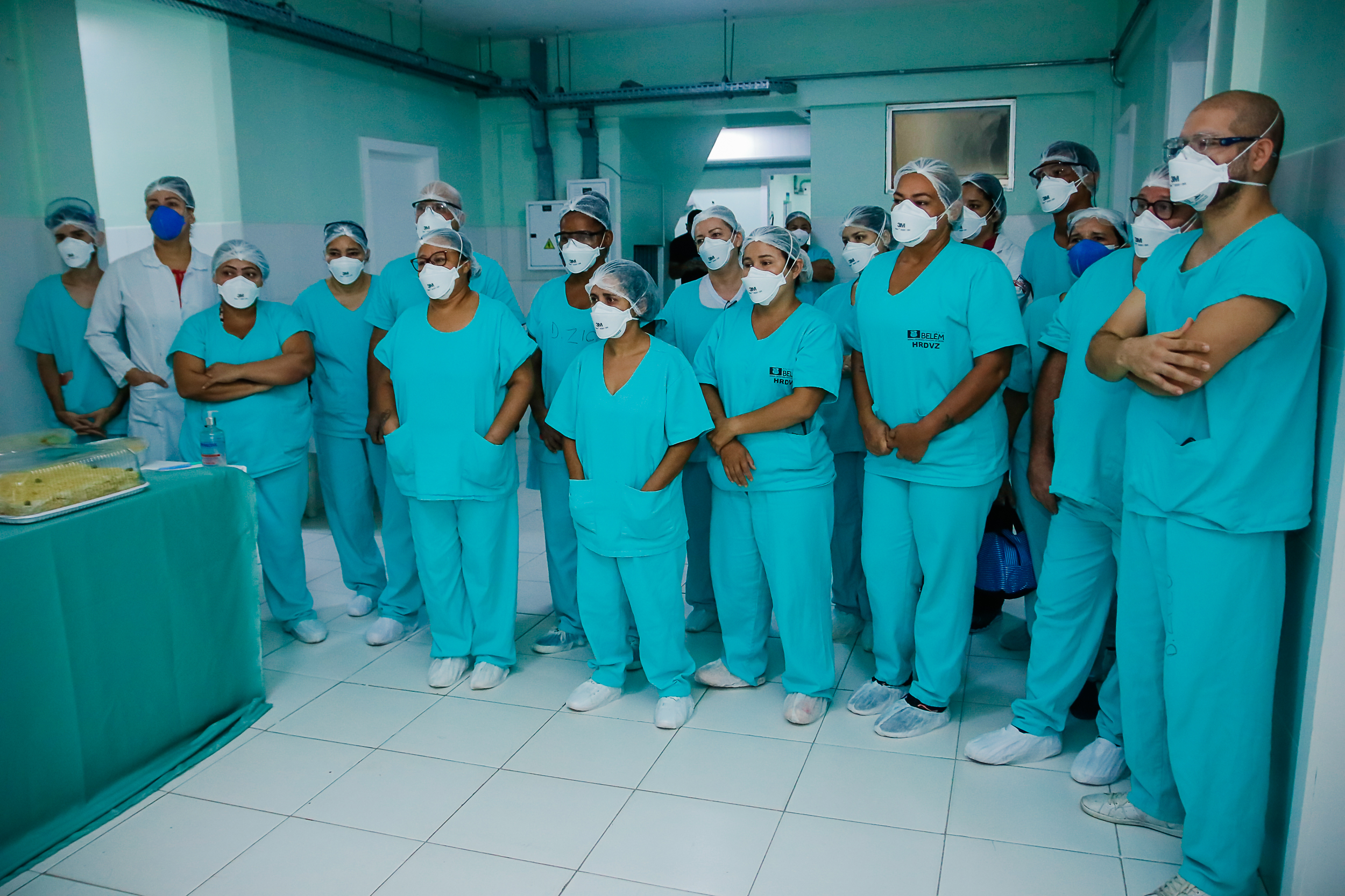Enfermeiros e assistentes sociais do Hospital Dom Vicente Zico são homenageados
