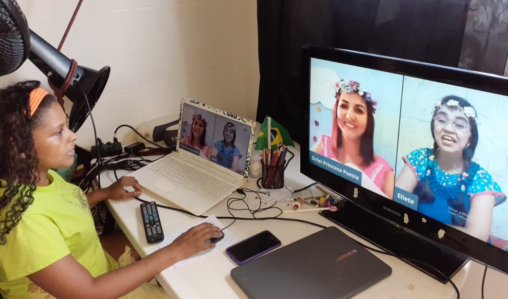 Professora de Belém participa de live sobre contação de histórias como prática pedagógica