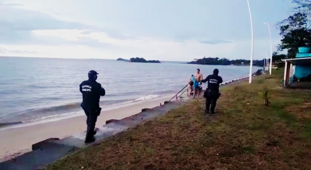 Guarda Municipal retira mais de 300 banhistas das praias de Mosqueiro e Outeiro