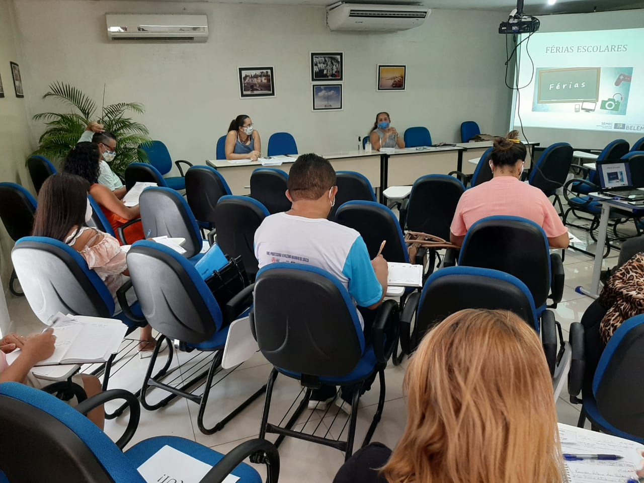 Semec elabora medidas para possível retorno das aulas presenciais