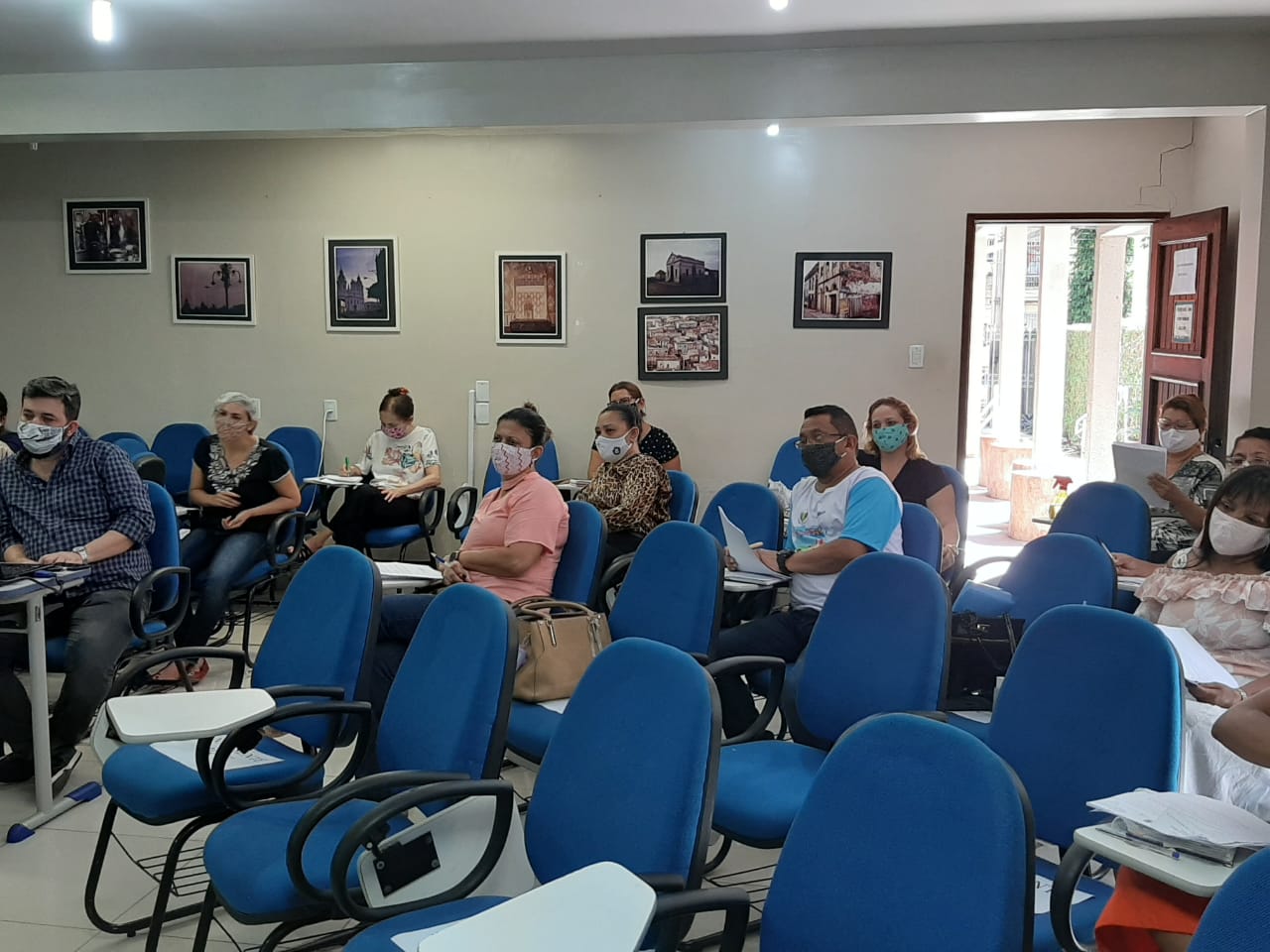 Semec elabora medidas para possível retorno das aulas presenciais