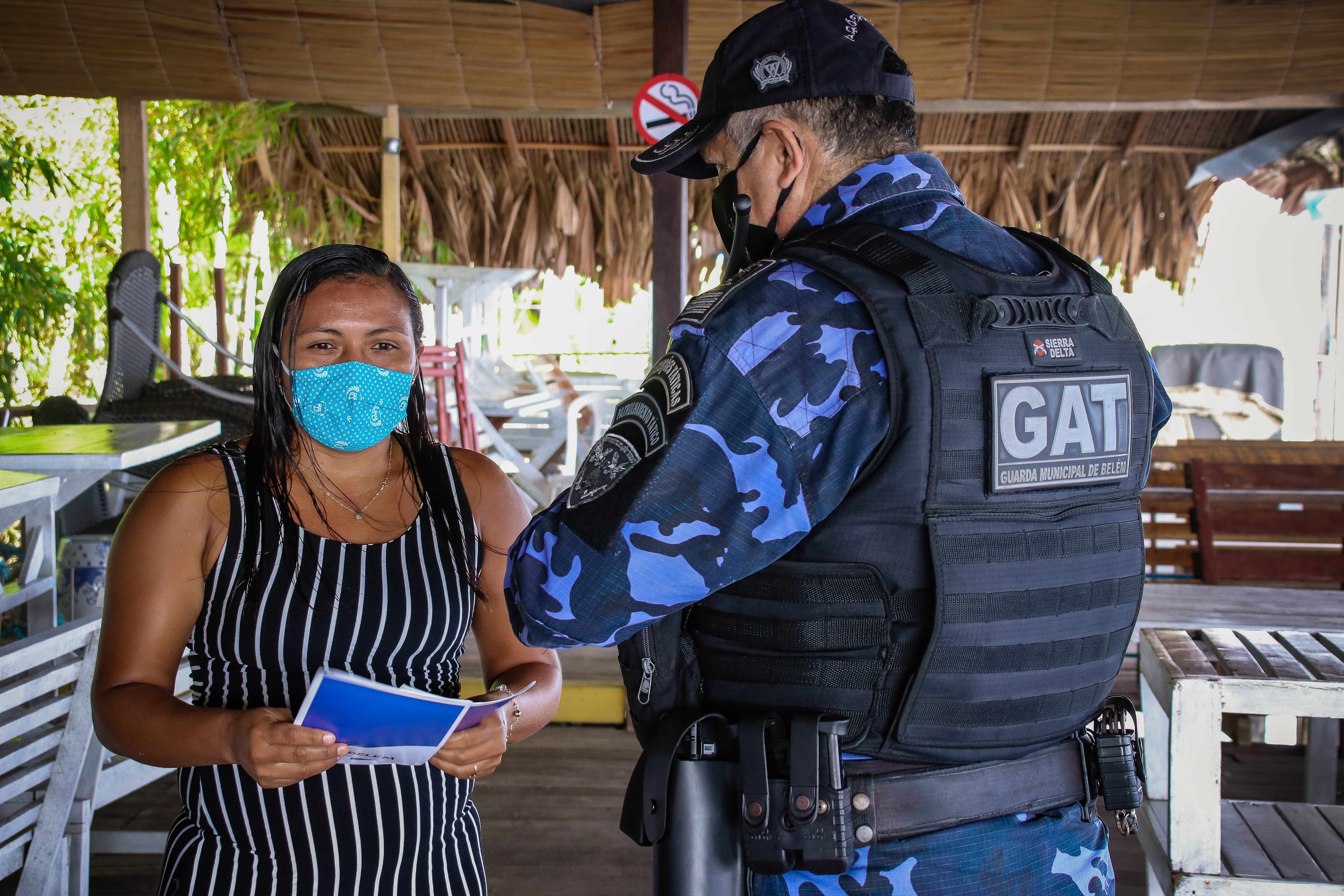 Agentes da Prefeitura de Belém fiscalizam 33 restaurantes da ilha do Combu