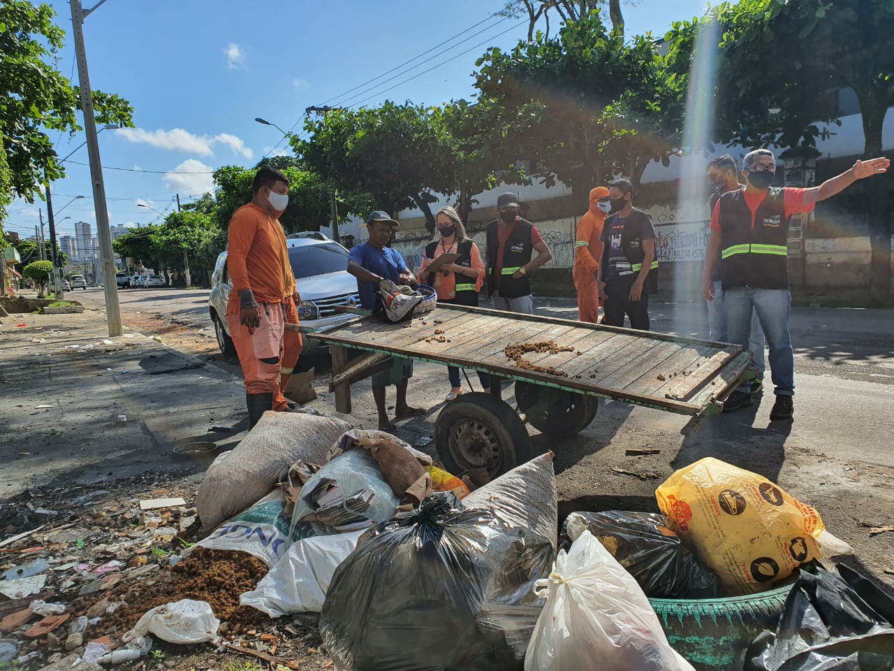 Operação apreende carroças utilizadas no descarte irregular de entulho