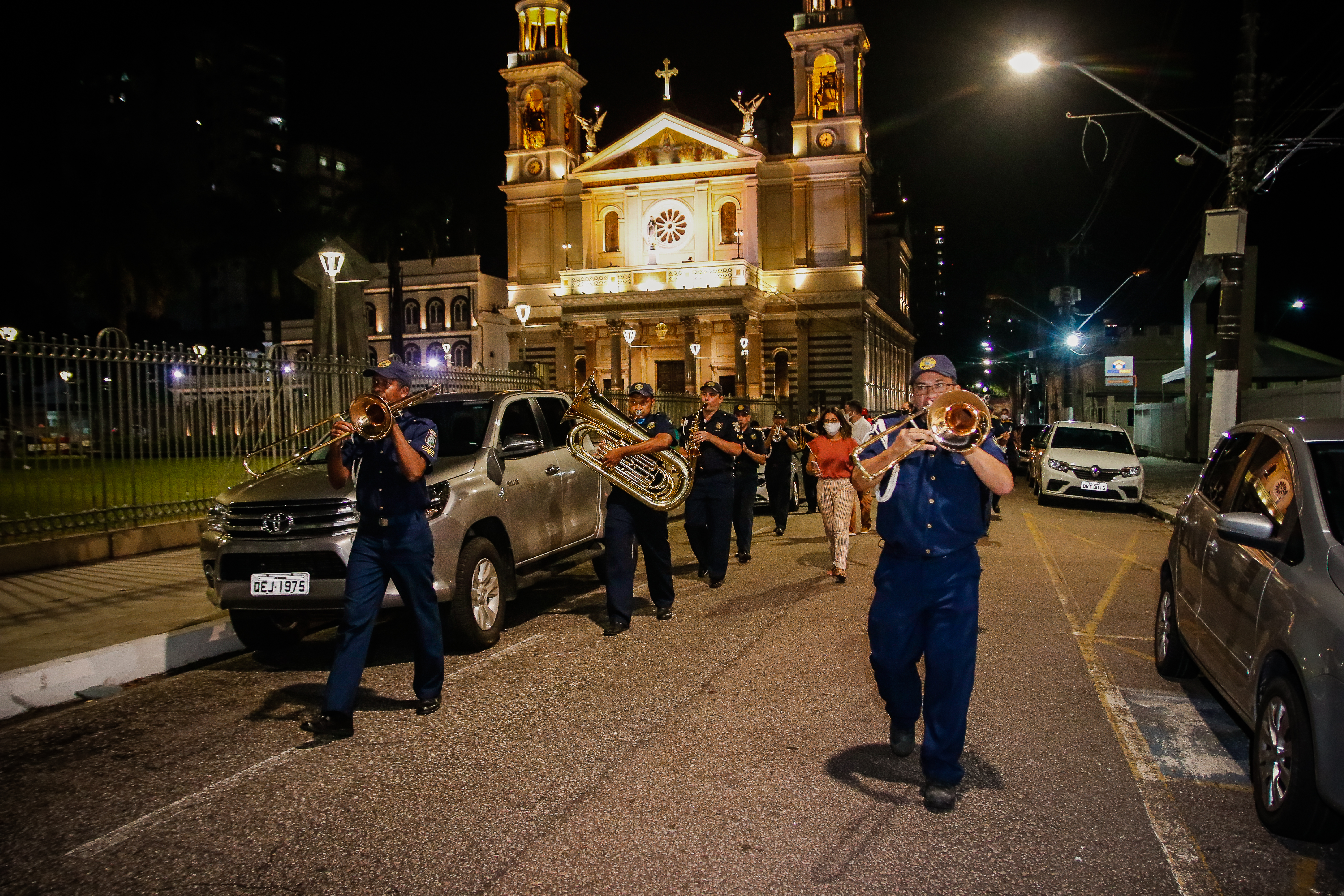 Projeção ilumina fachada com imagens do Círio e comemora os 50 anos da Codem