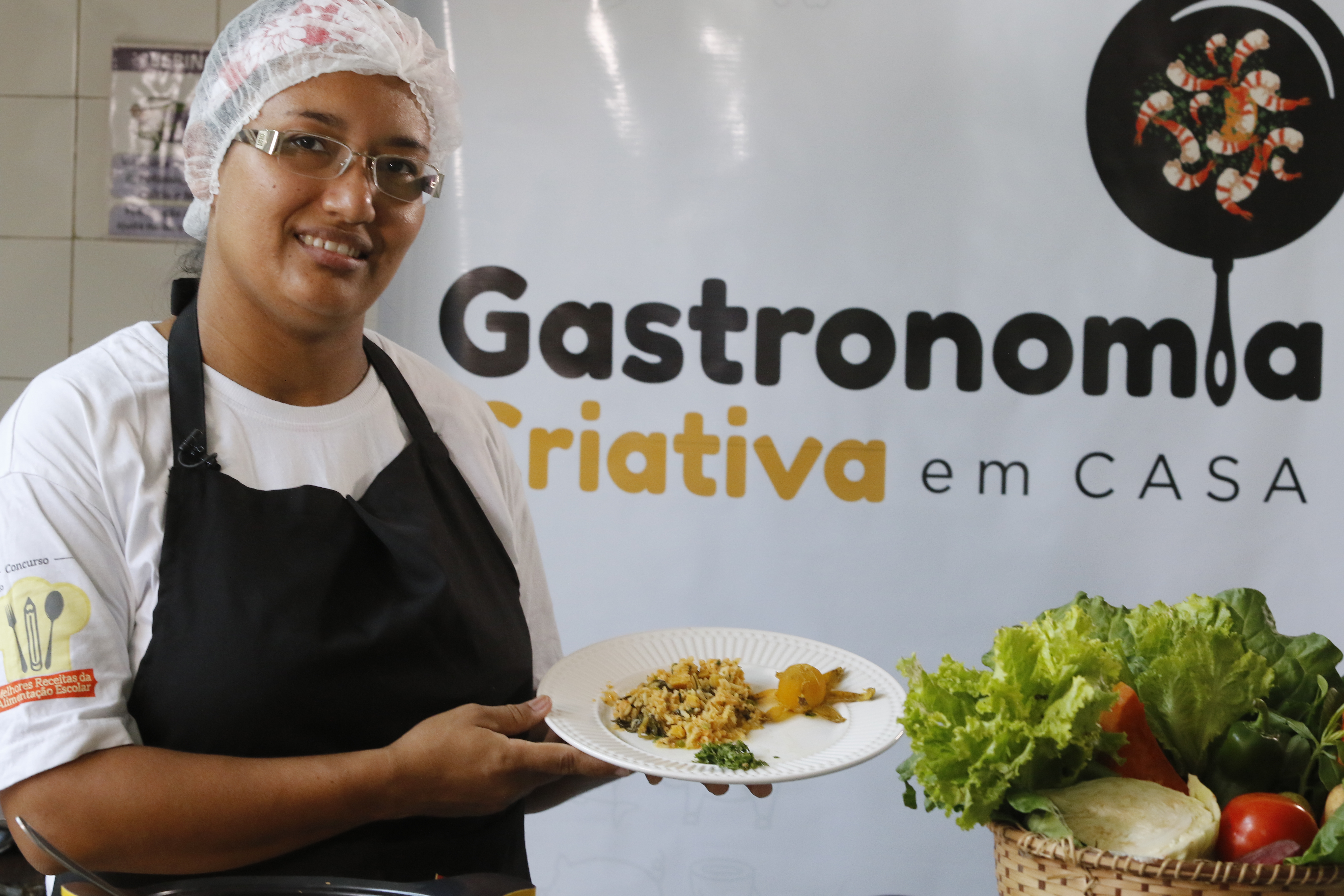 Chefs premiados ensinam receitas no projeto “Gastronomia Criativa em Casa”