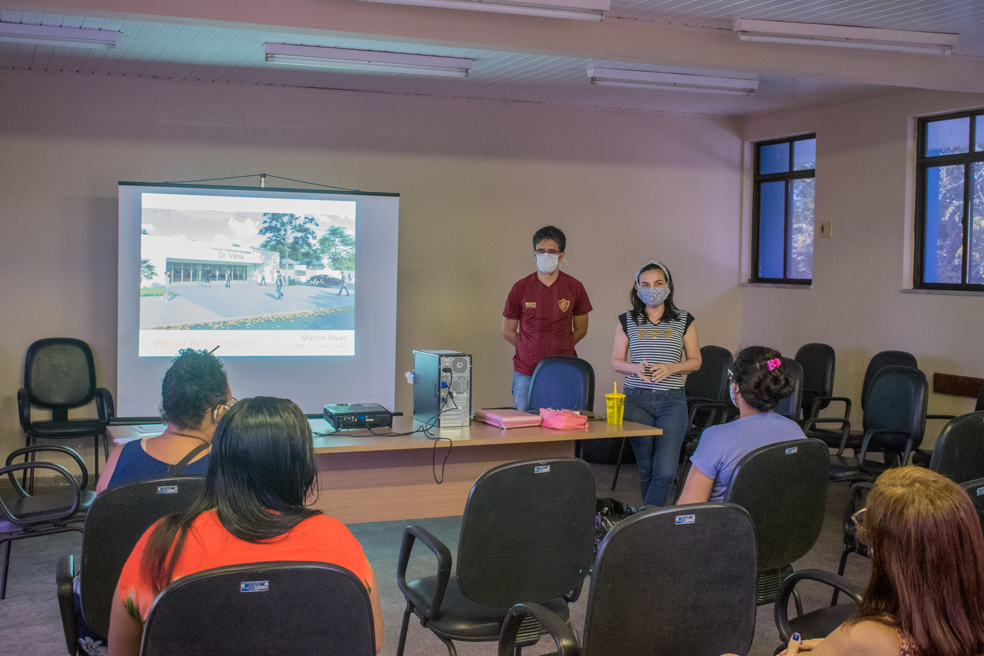 Prefeitura recebe tutores de animais para atendimento no Hospital Público Veterinário