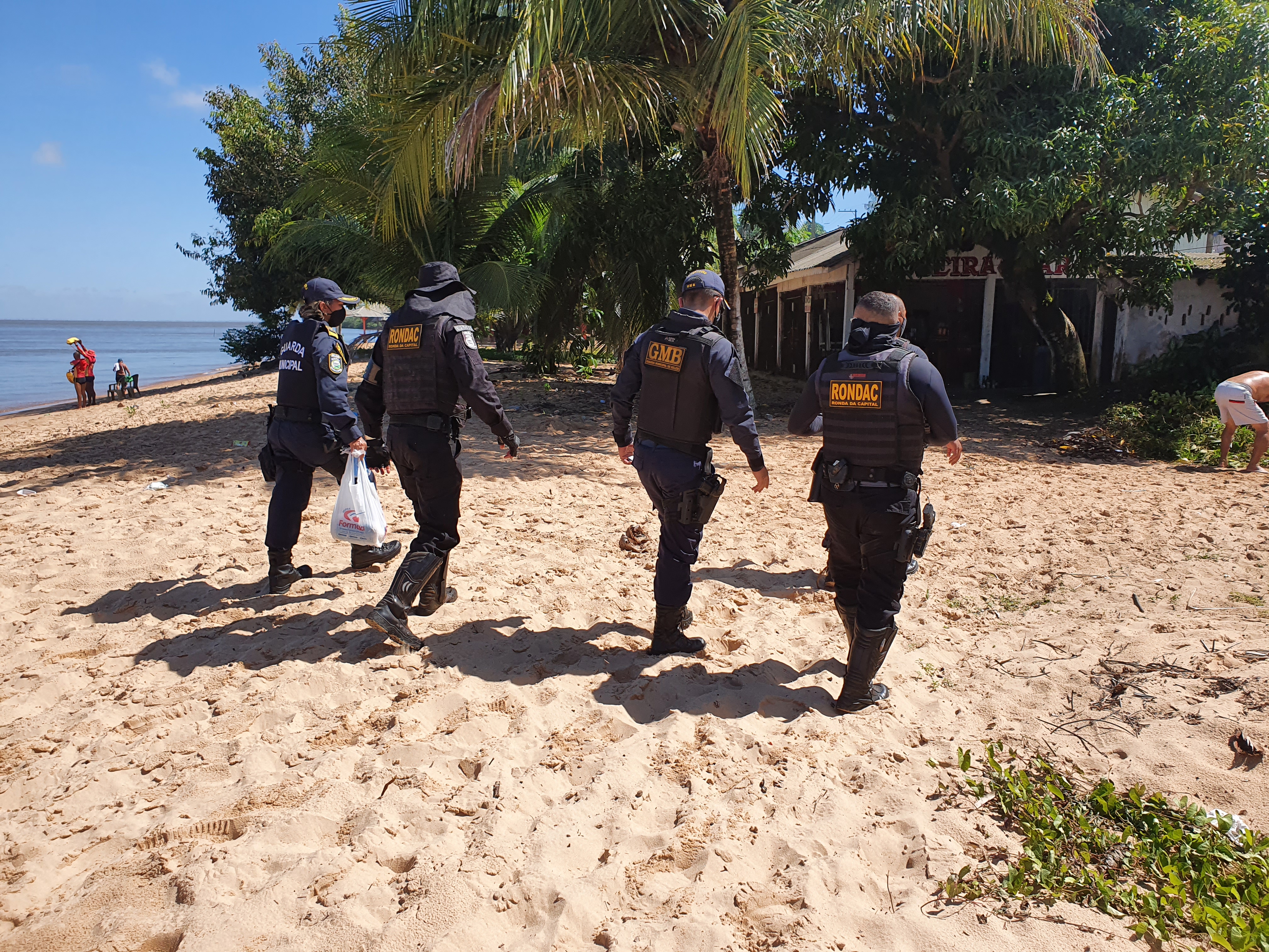 Guarda municipal intensifica ações de segurança nas praias e ilhas do município