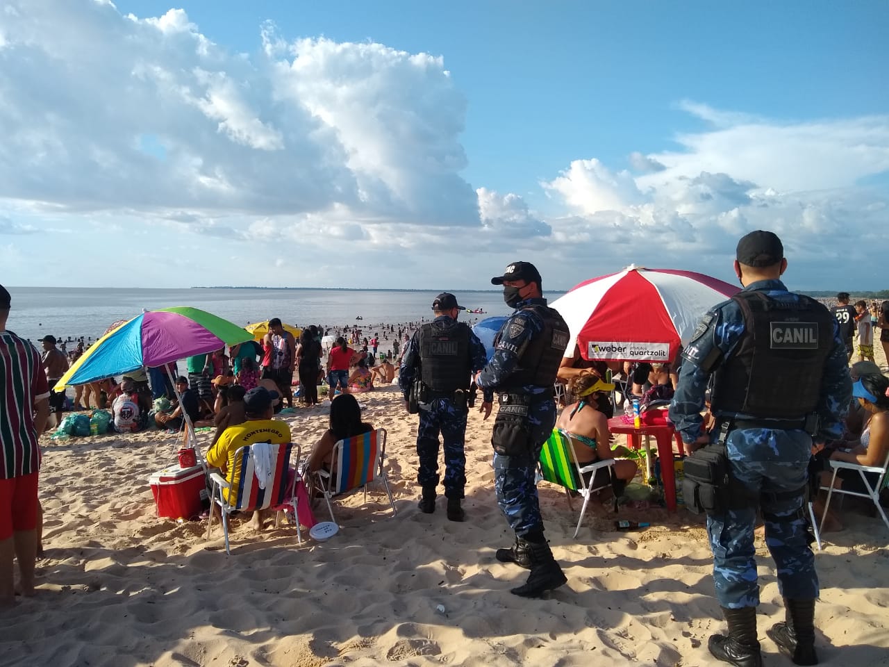 Guarda municipal intensifica ações de segurança nas praias e ilhas do município