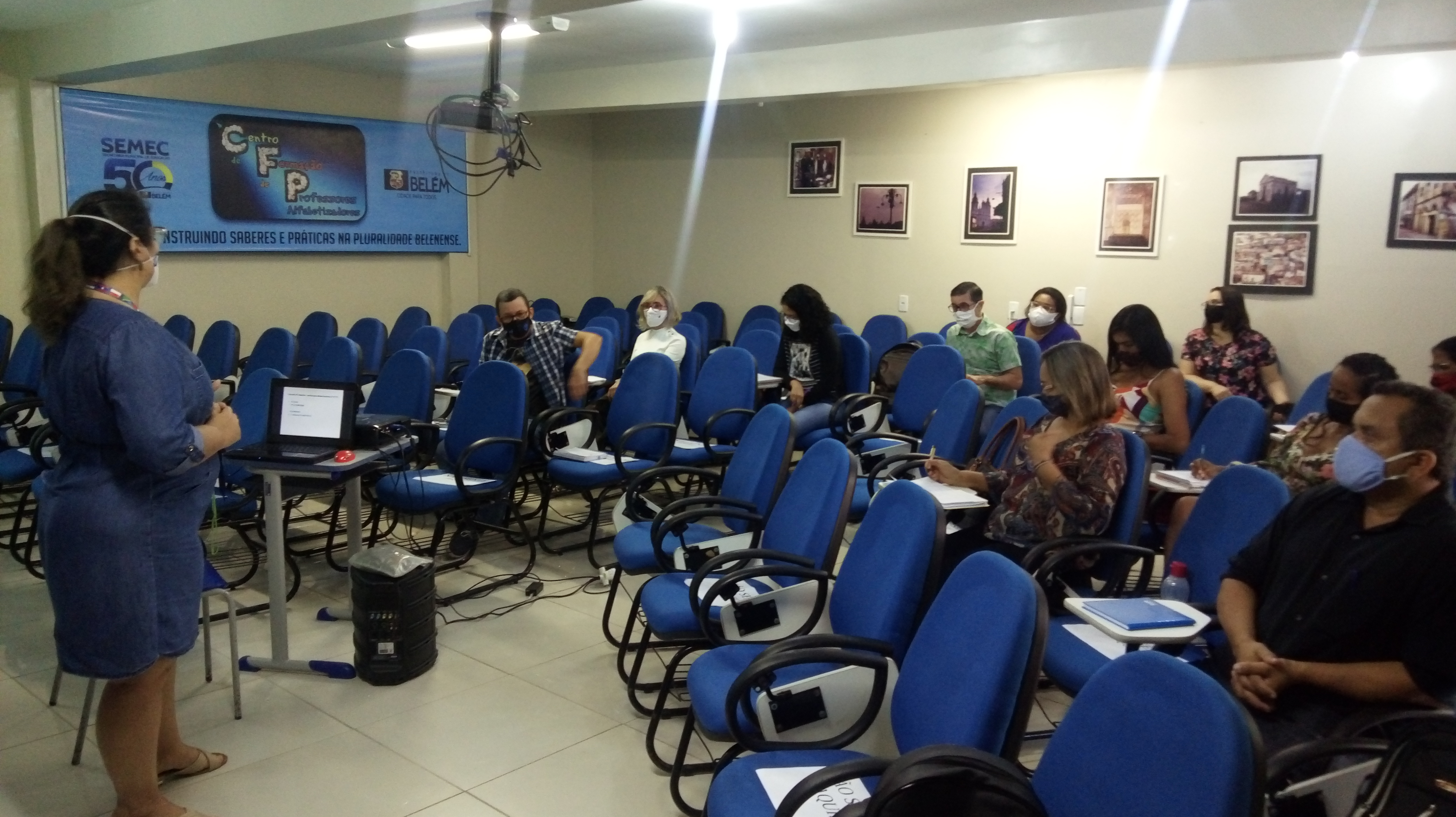 Semec promove formação de educadores para o retorno das aulas presenciais