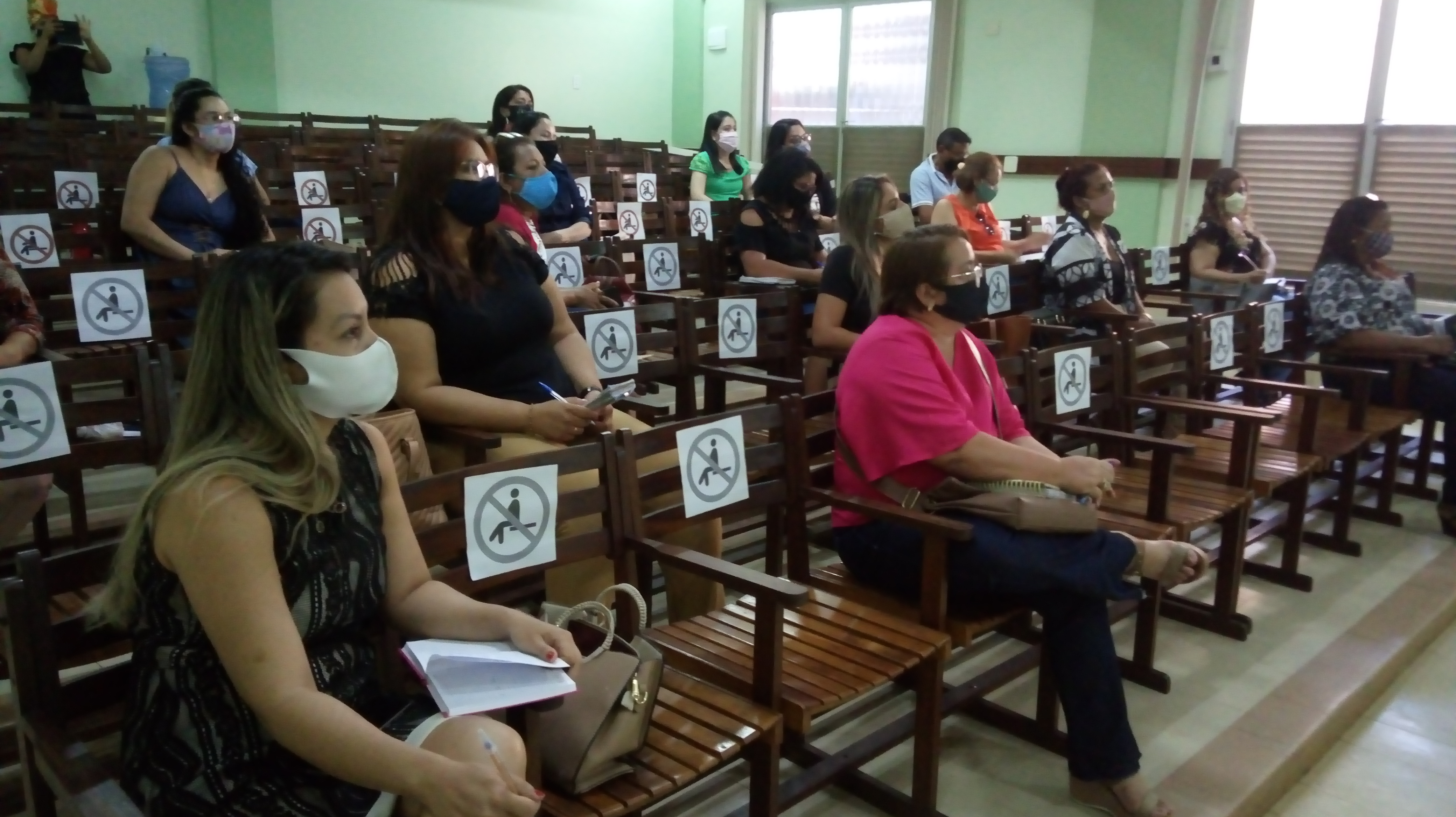 Semec promove formação de educadores para o retorno das aulas presenciais
