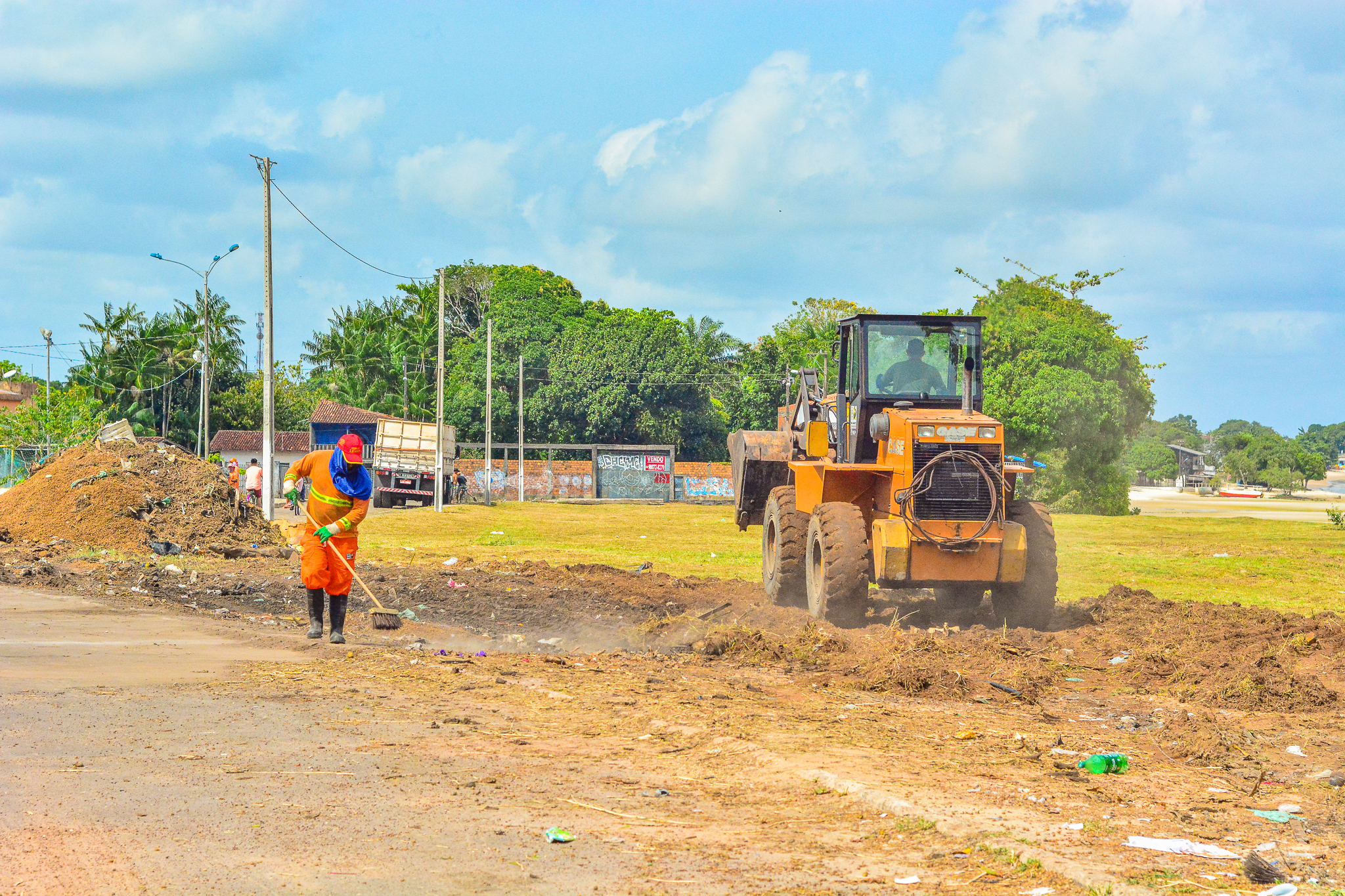 Em Outeiro, Prefeitura transforma ponto de descarte irregular de lixo em área verde