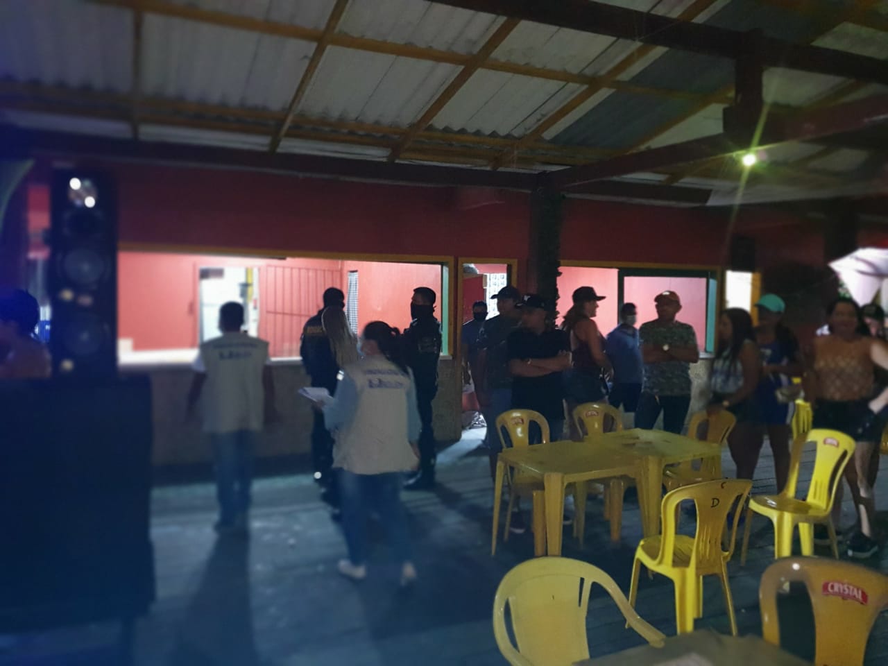 Fiscalização do Comitê de Segurança Municipal fecha restaurante na Ilha do Combu