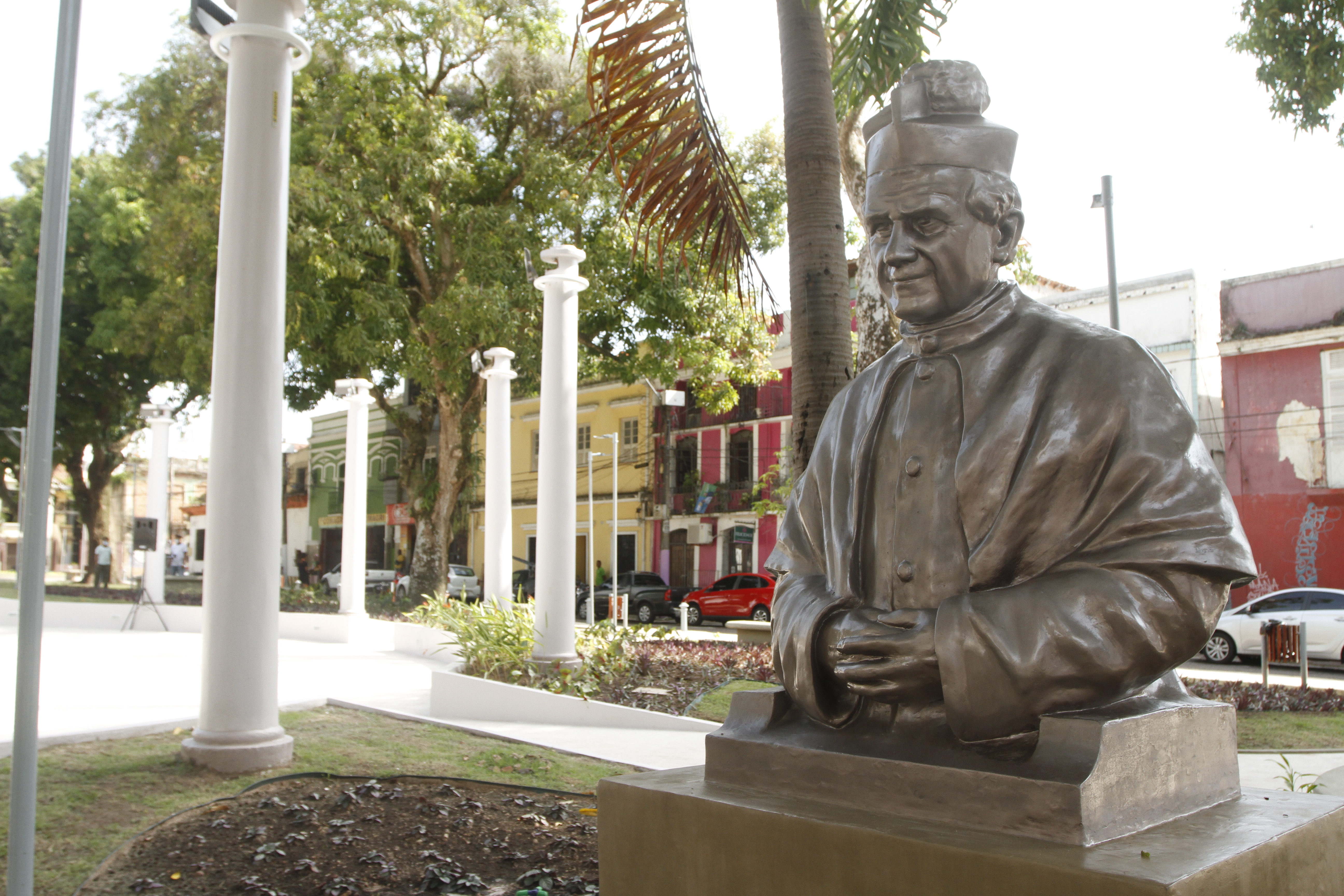 Praça do Carmo, patrimônio histórico de Belém, é entregue totalmente restaurada