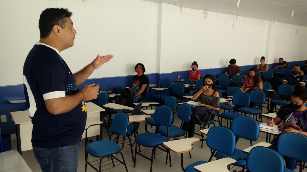 Cursinho Municipal inicia revisão final para o Enem 2020