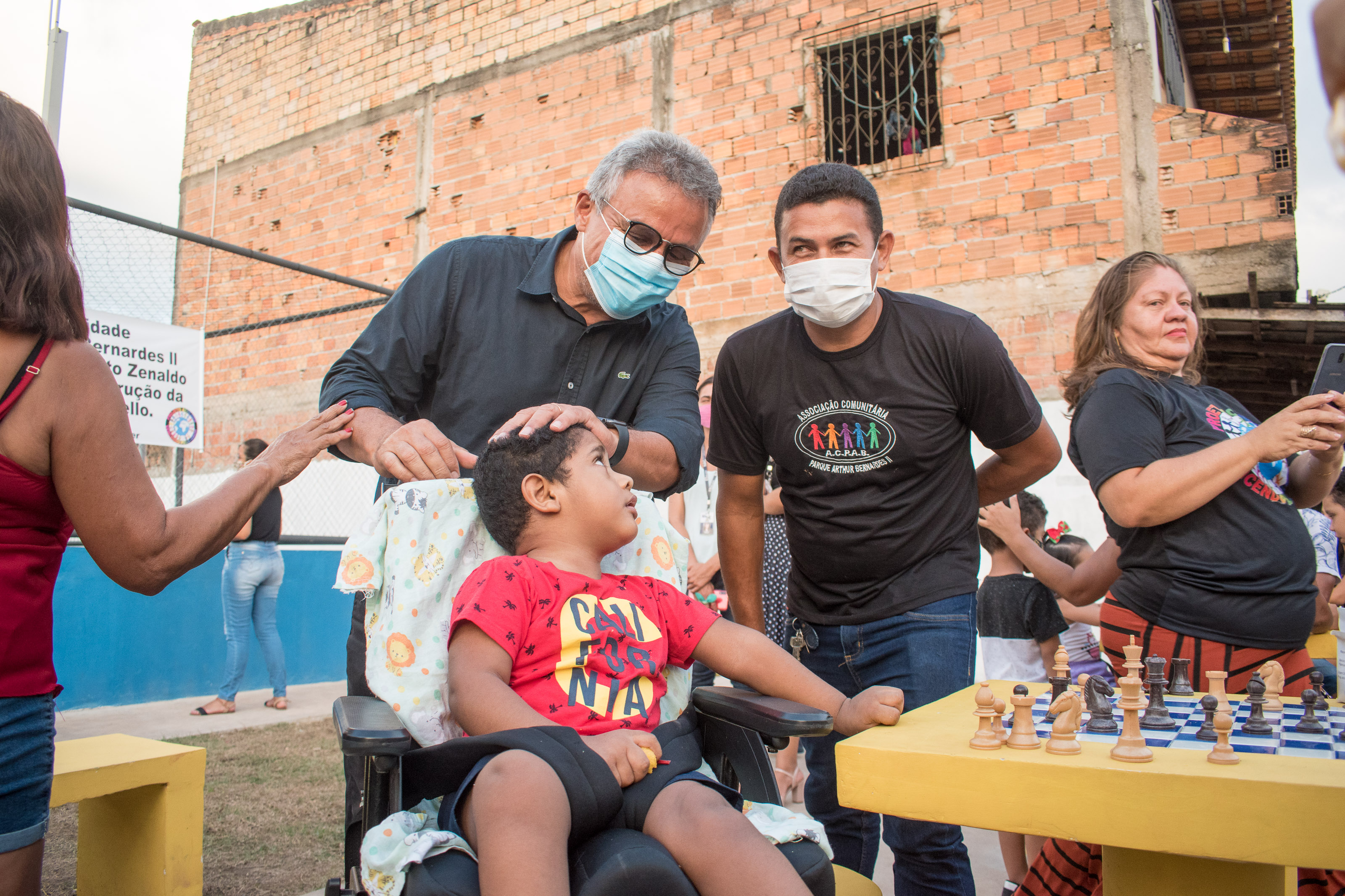 Novos logradouros públicos são entregues como parte do programa "Cuidando de Nossas Praças"