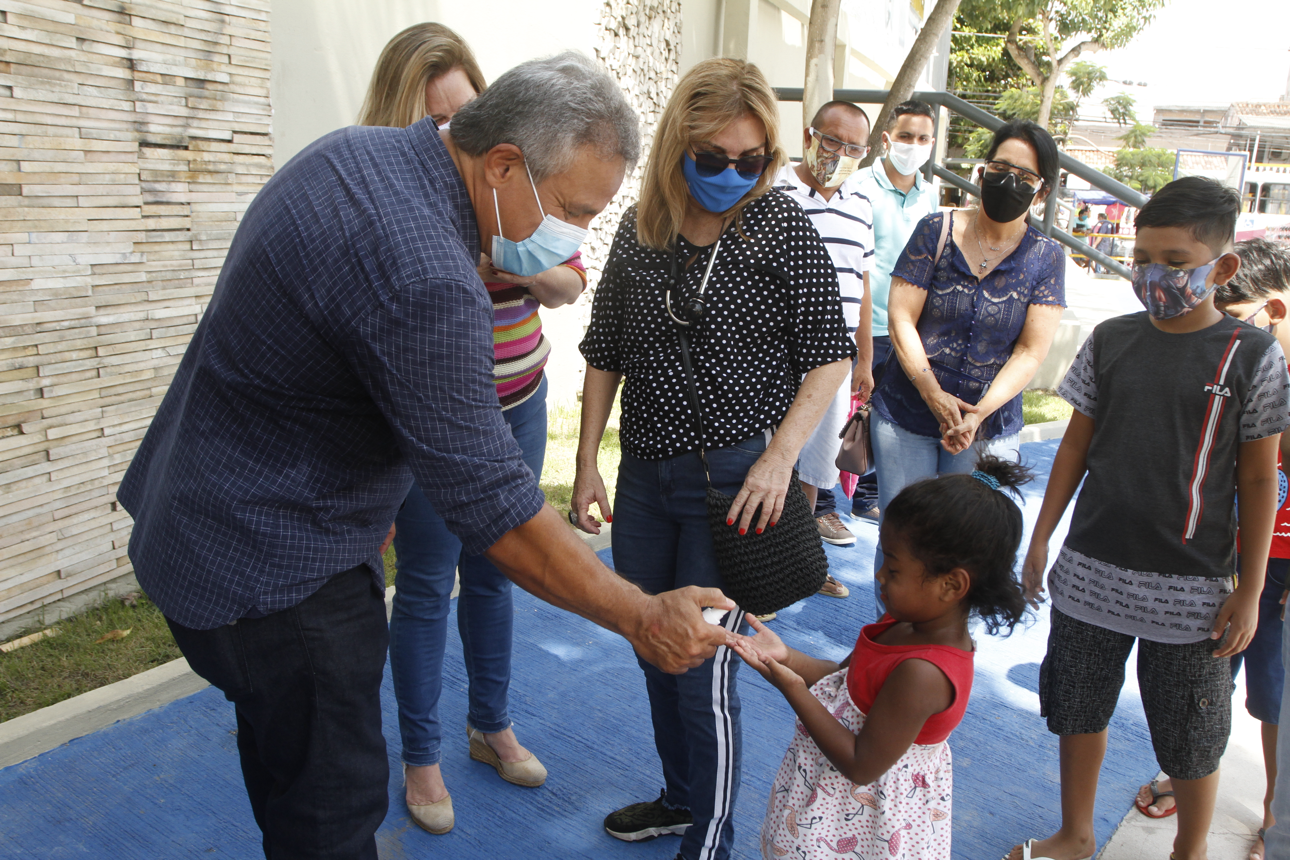 Bairro do Guamá recebe praça revitalizada com anfiteatro e espaço de lazer