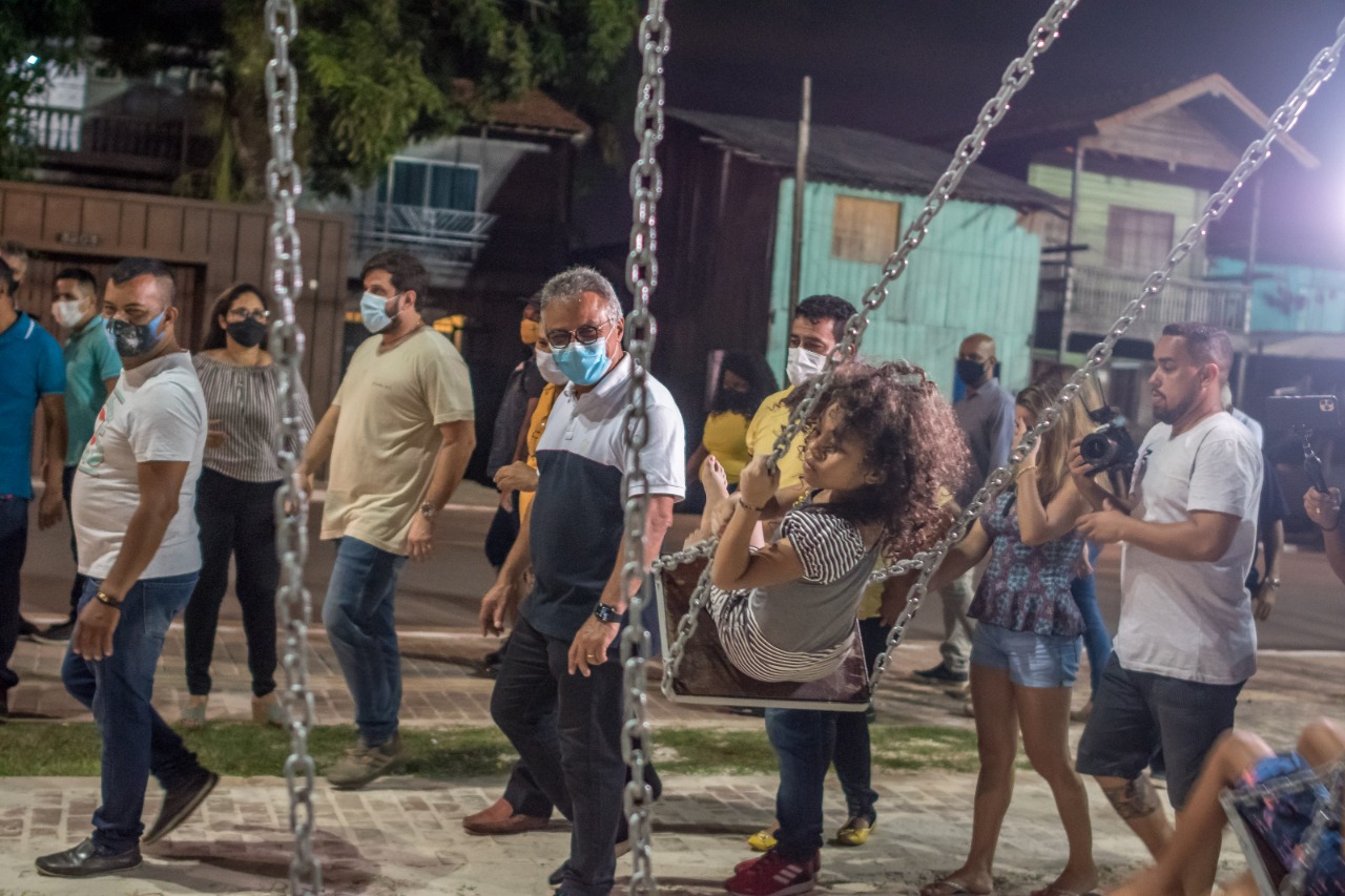 Novo complexo esportivo público é entregue no bairro da Condor