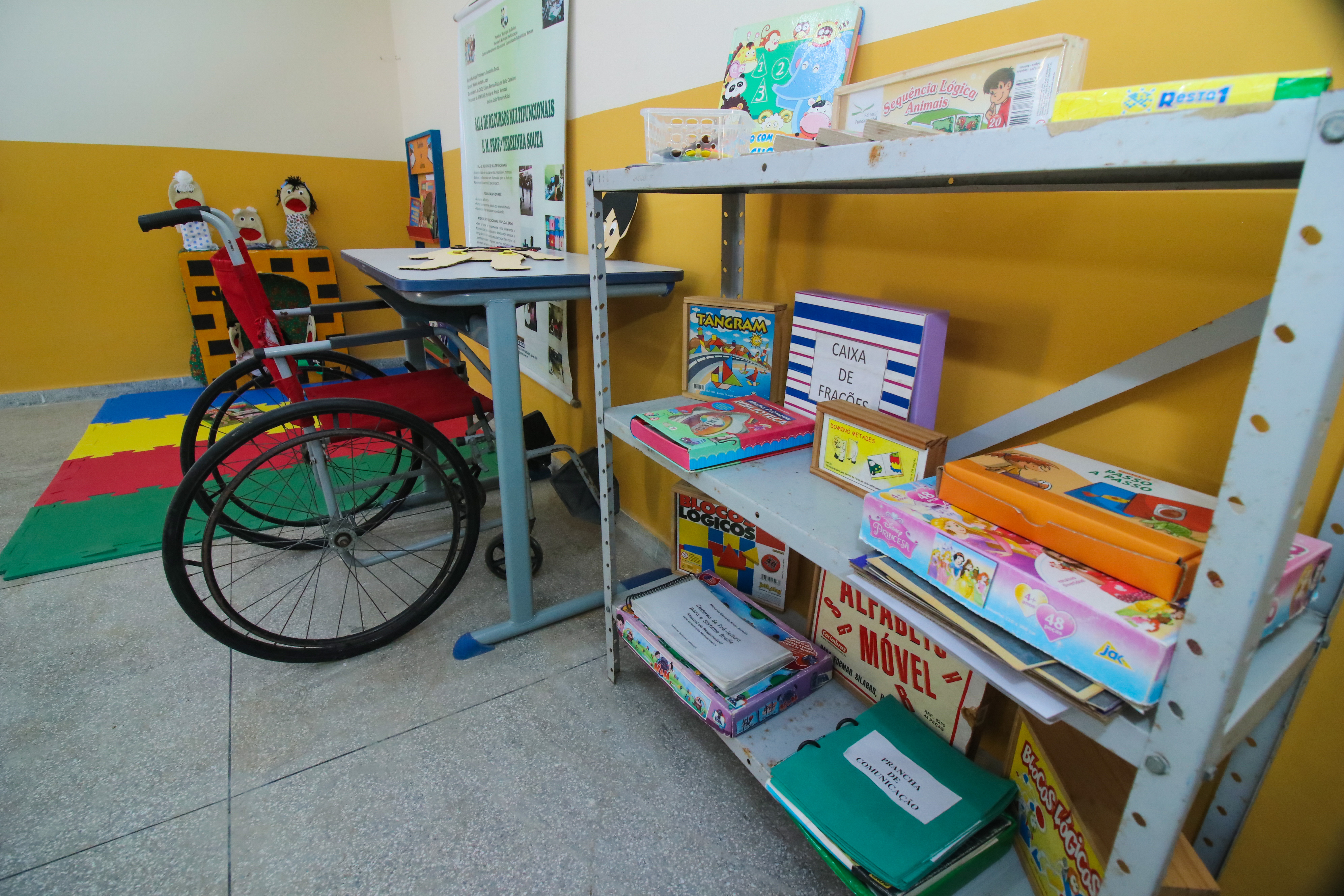Escola Professora Terezinha Souza é reinaugurada totalmente reformada