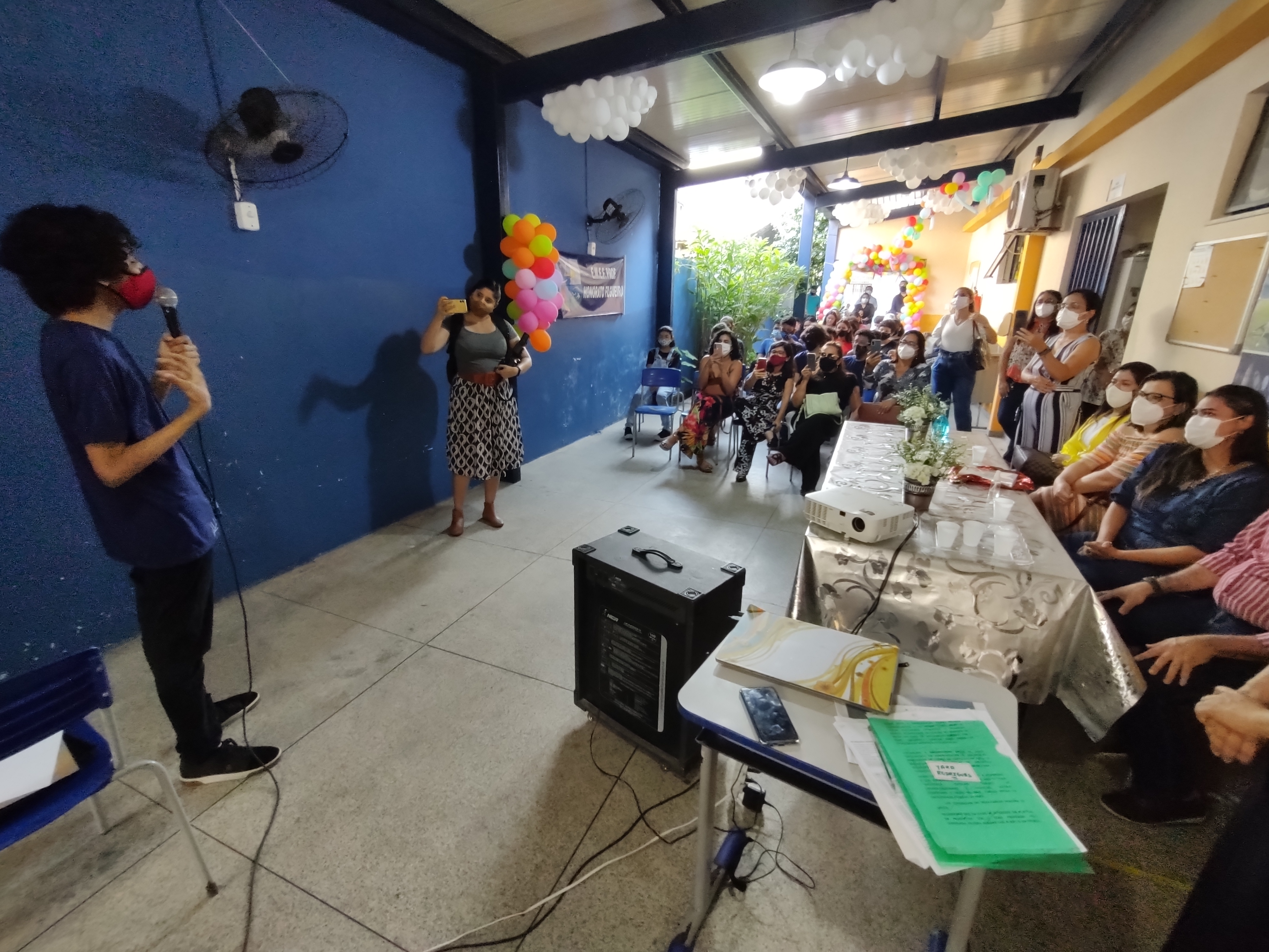 Escola municipal homenageia Antony, o menino que caça asteroides