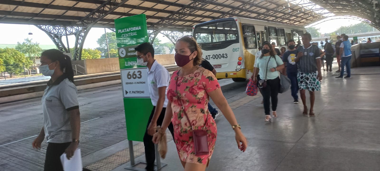 Cartão de meia-passagem assegura gratuidade no ônibus para fazer o Enem