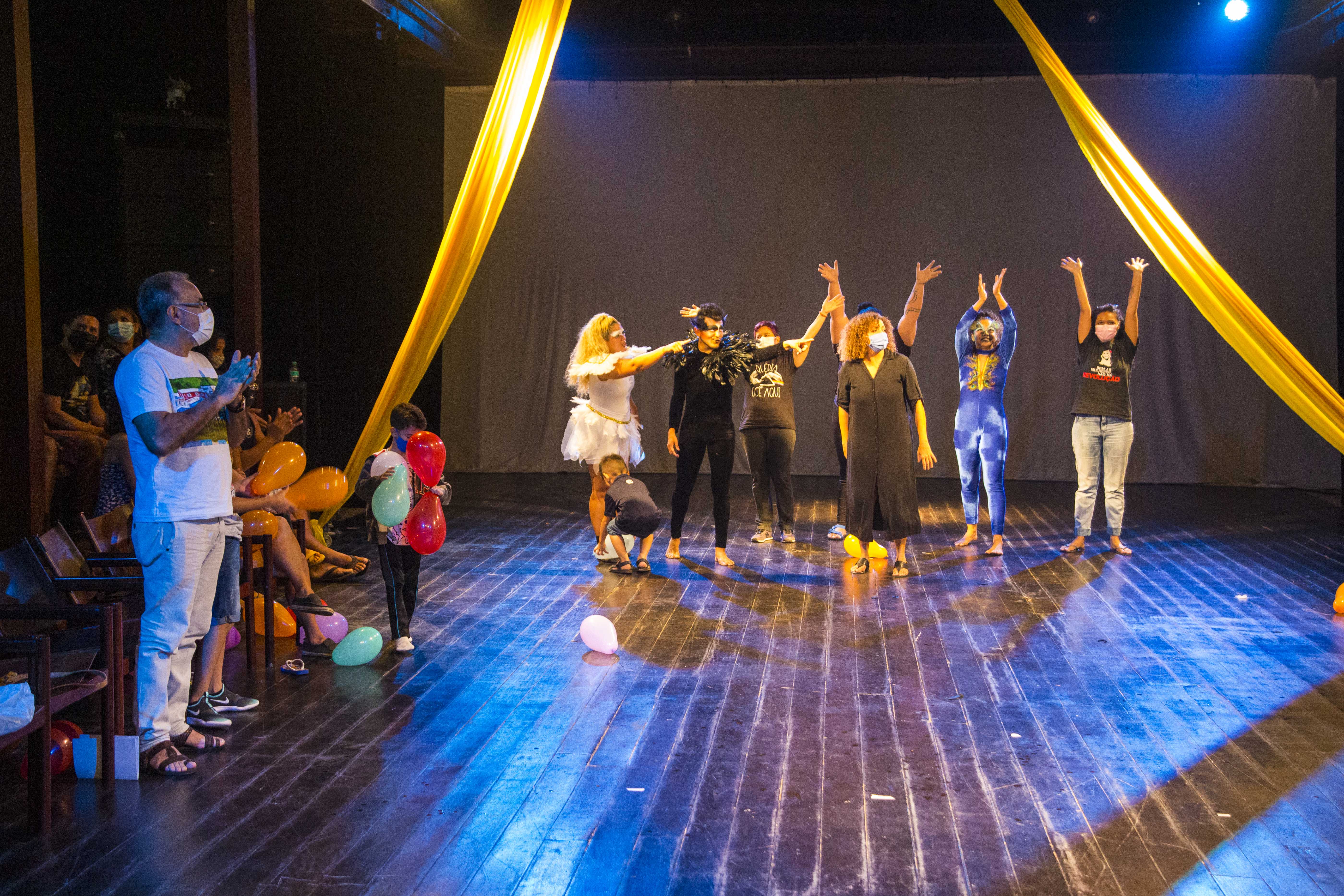 Espetáculo "O Ciclo de Atman" leva circo e dança ao palco do Waldemar Henrique
