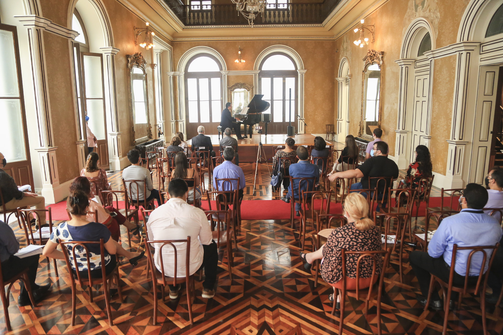 Prefeito Edmilson Rodrigues participa da abertura do 48º Encontro de Artes de Belém 