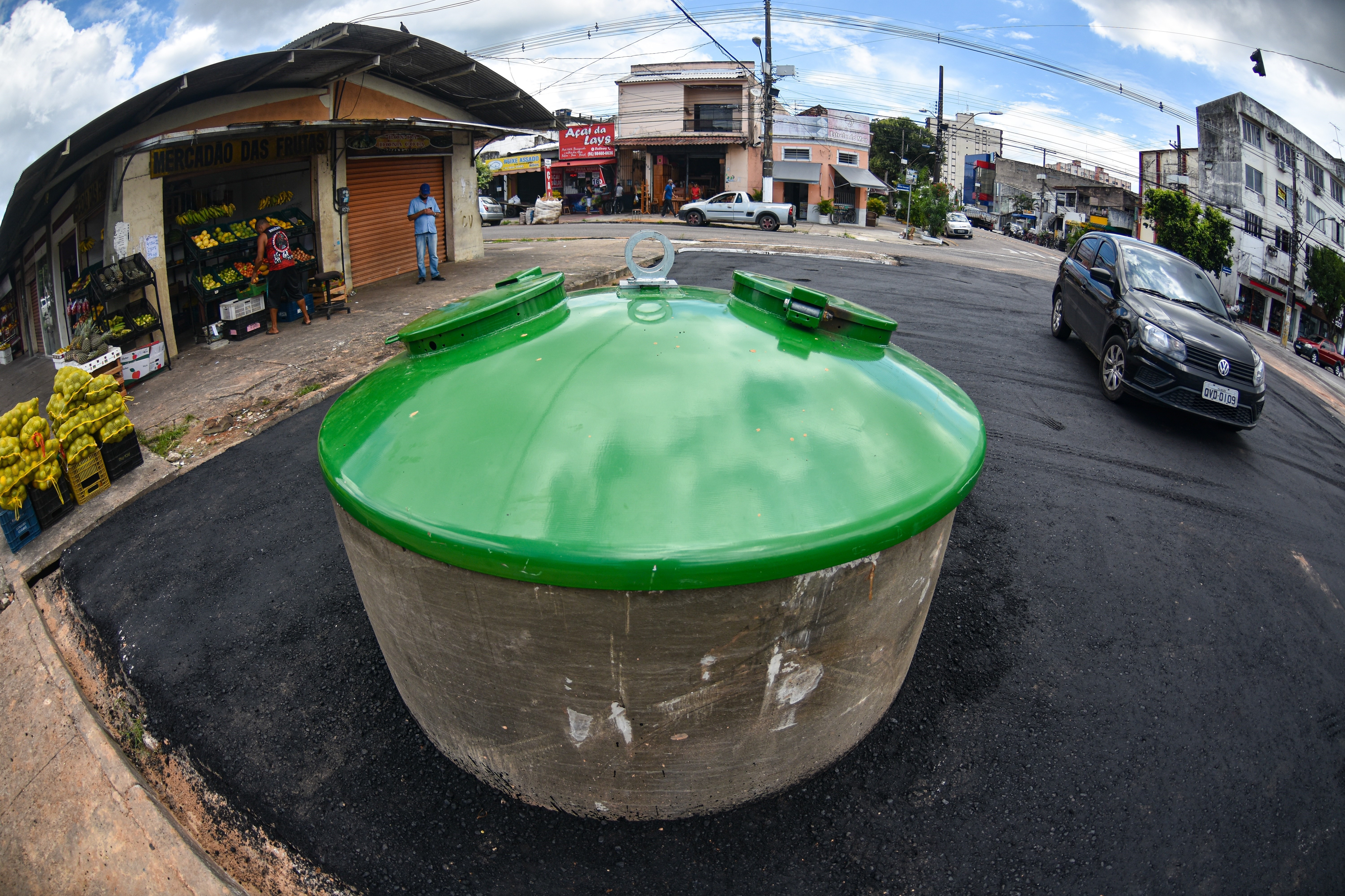 Prefeitura de Belém inicia testes de lixeiras subterrâneas em feiras da cidade