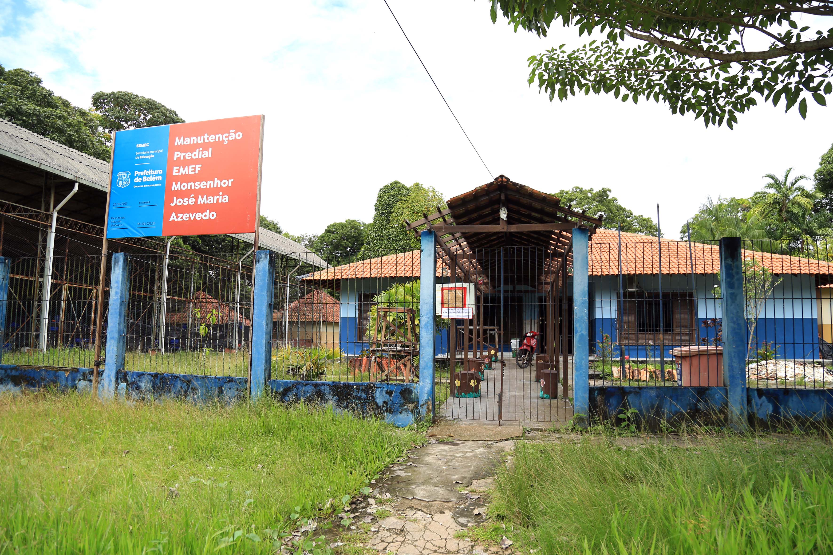Prefeito de Belém anuncia ações emergenciais para Outeiro durante visita à ilha
