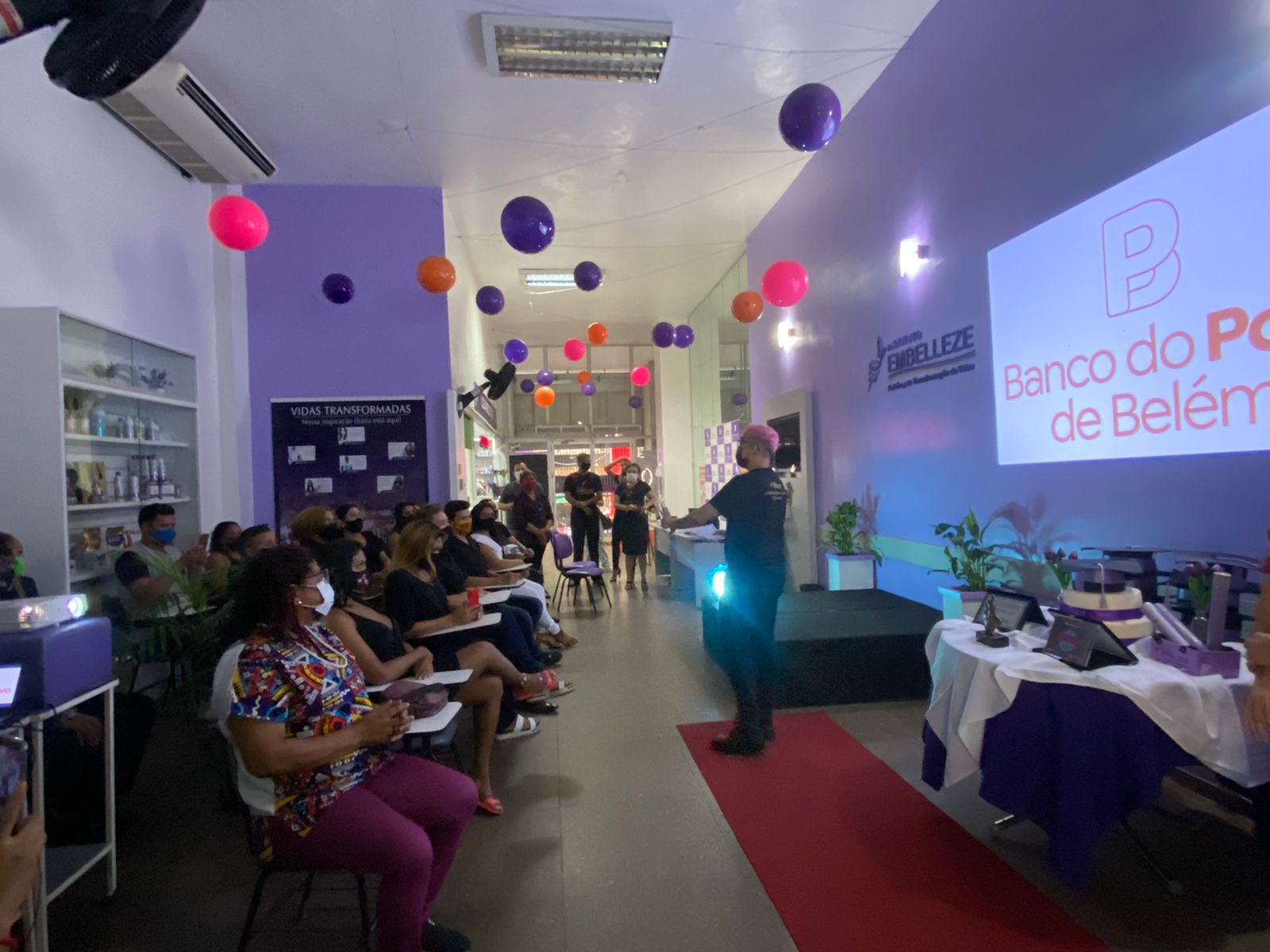 Curso de corte de cabelo para LGBTQIA+ promovido pela Prefeitura encerra com formatura nesta sexta, 28
