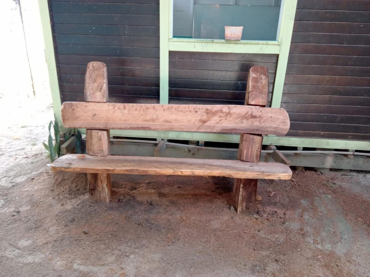 Novo paisagismo revitaliza espaços na Escola Bosque em Outeiro 