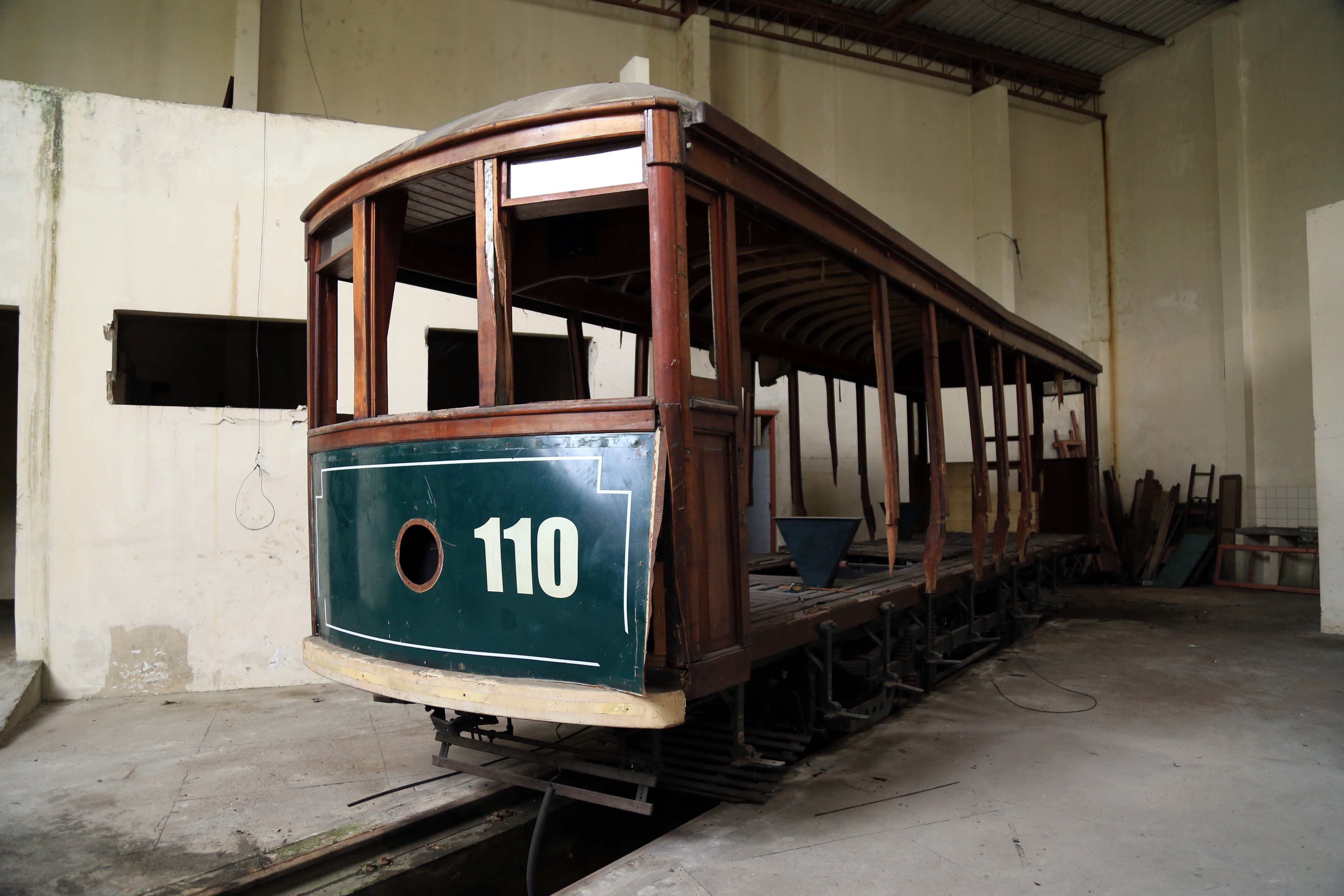 Prefeito visita prédios históricos do centro de Belém e anuncia medidas de revitalização