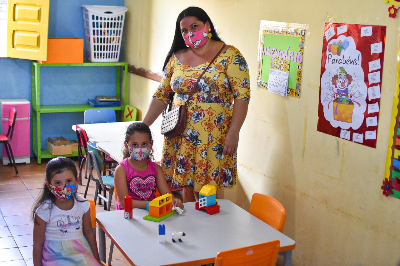 Alunos das escolas municipais  já recebem o auxílio do programa Bora Pra Escola  