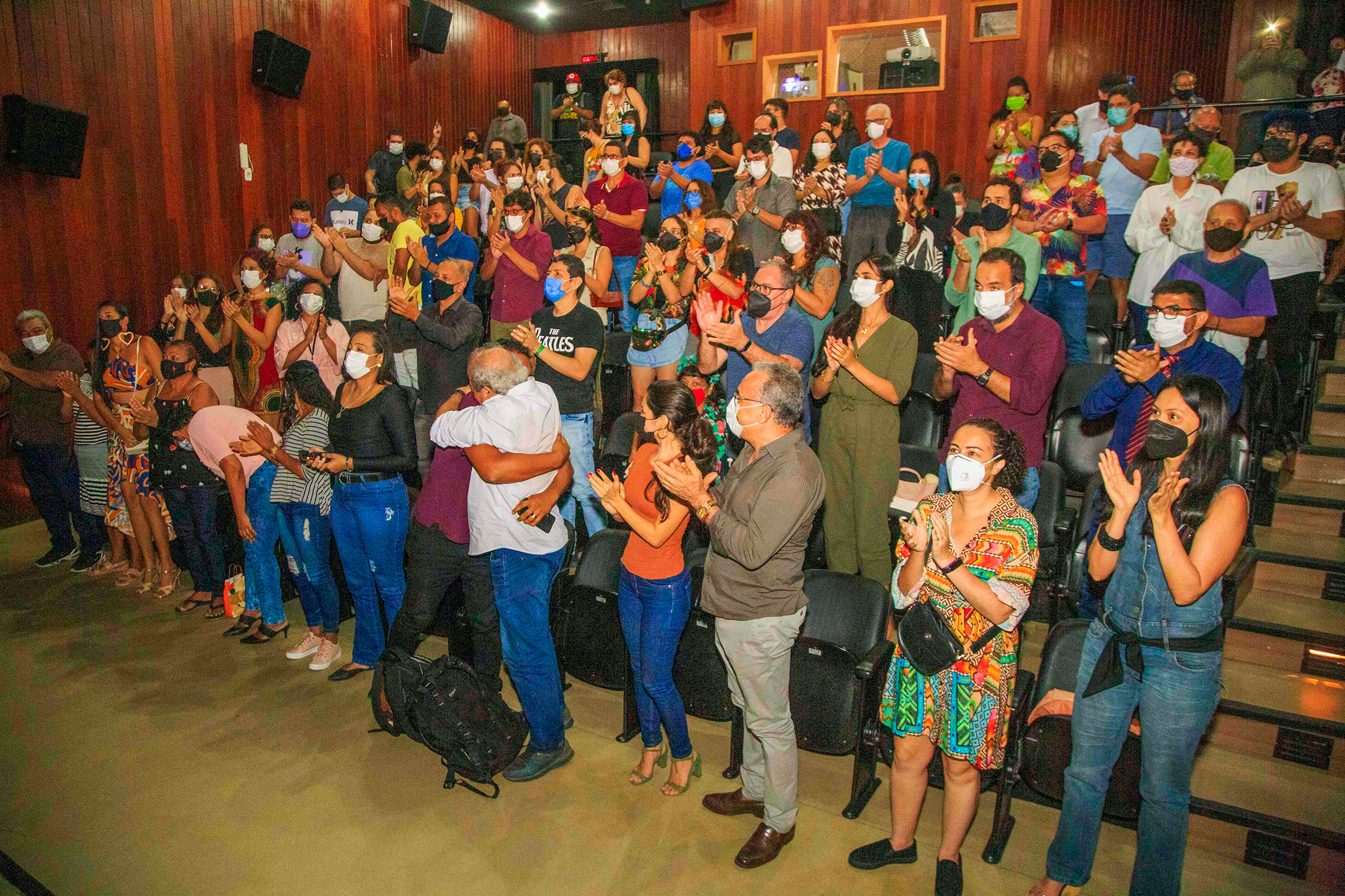 Emoções e lembranças marcam a reexibição do filme Chama Verequete, 20 anos após a estreia