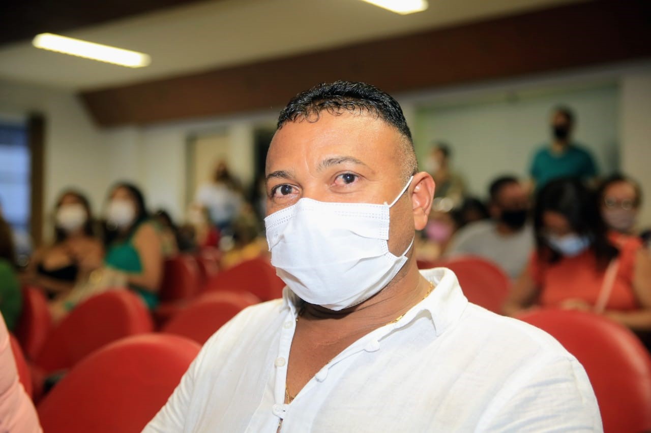 Profissionais da saúde municipal excluídos nas gestões anteriores passam a receber vale-alimentação  