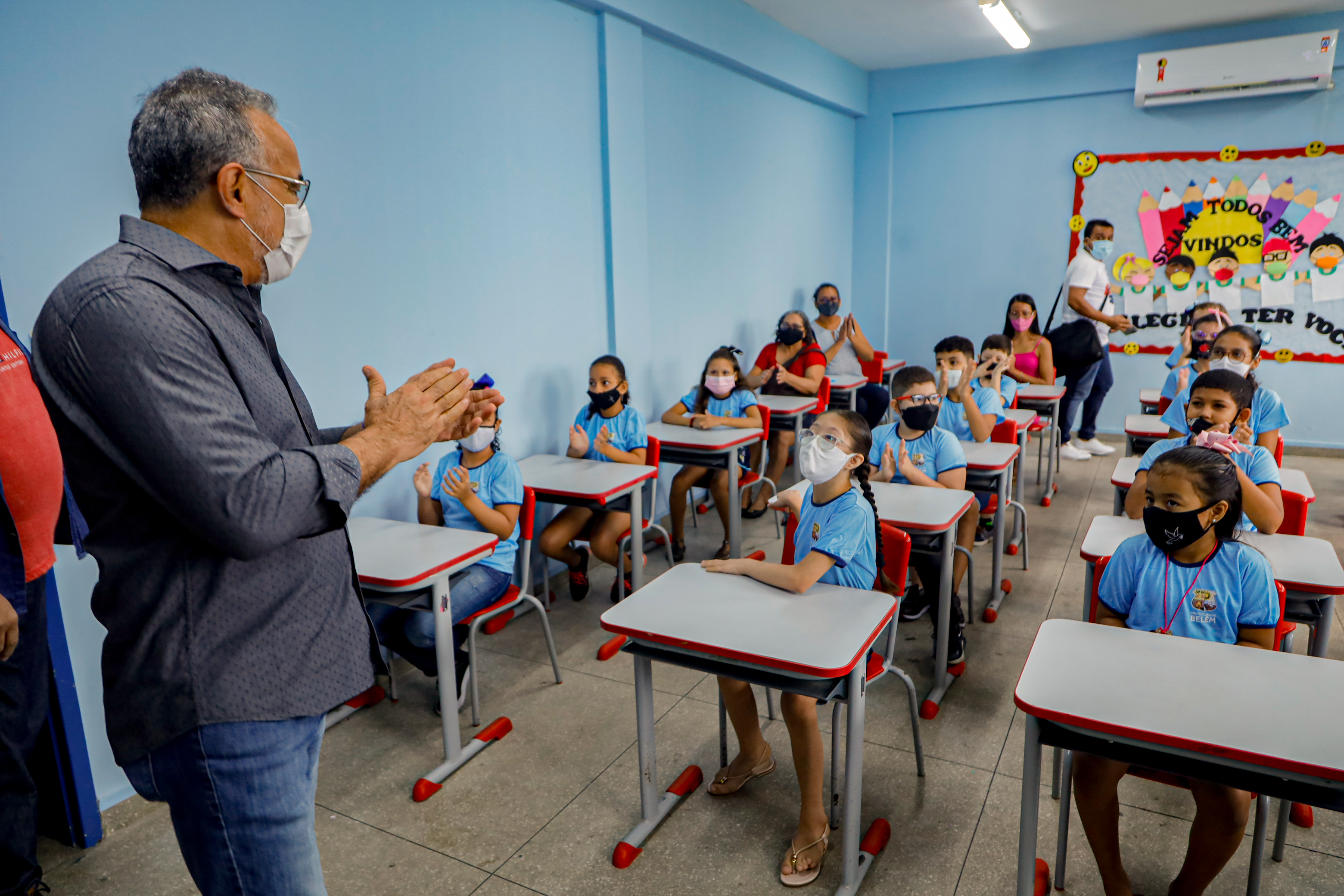 Comunidade de Icoaraci comemora a reinauguração da escola Sabino Barreto  