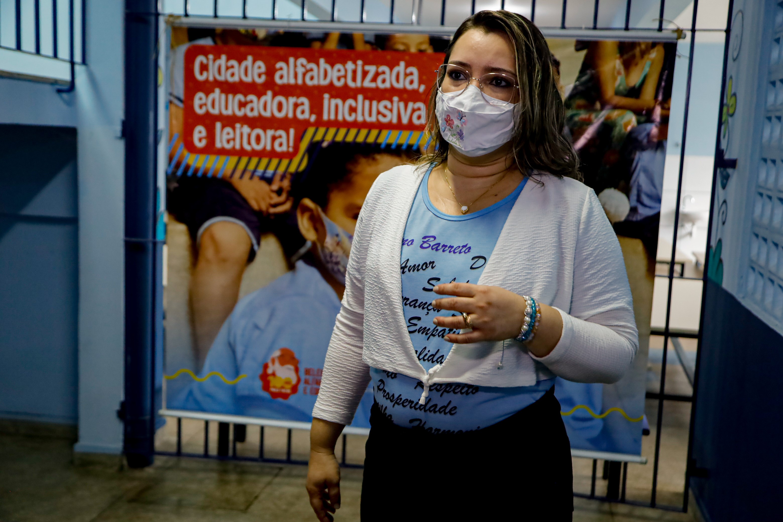 Comunidade de Icoaraci comemora a reinauguração da escola Sabino Barreto  