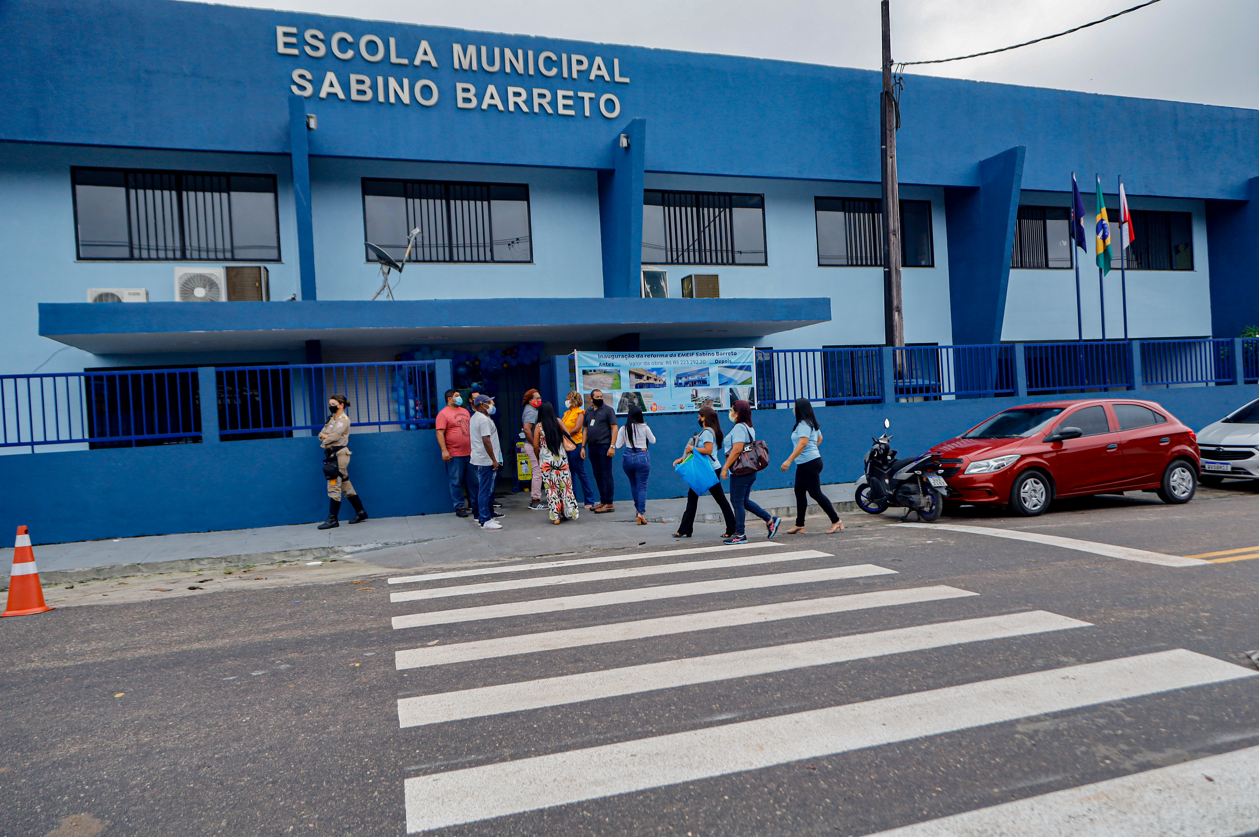 Comunidade de Icoaraci comemora a reinauguração da escola Sabino Barreto  