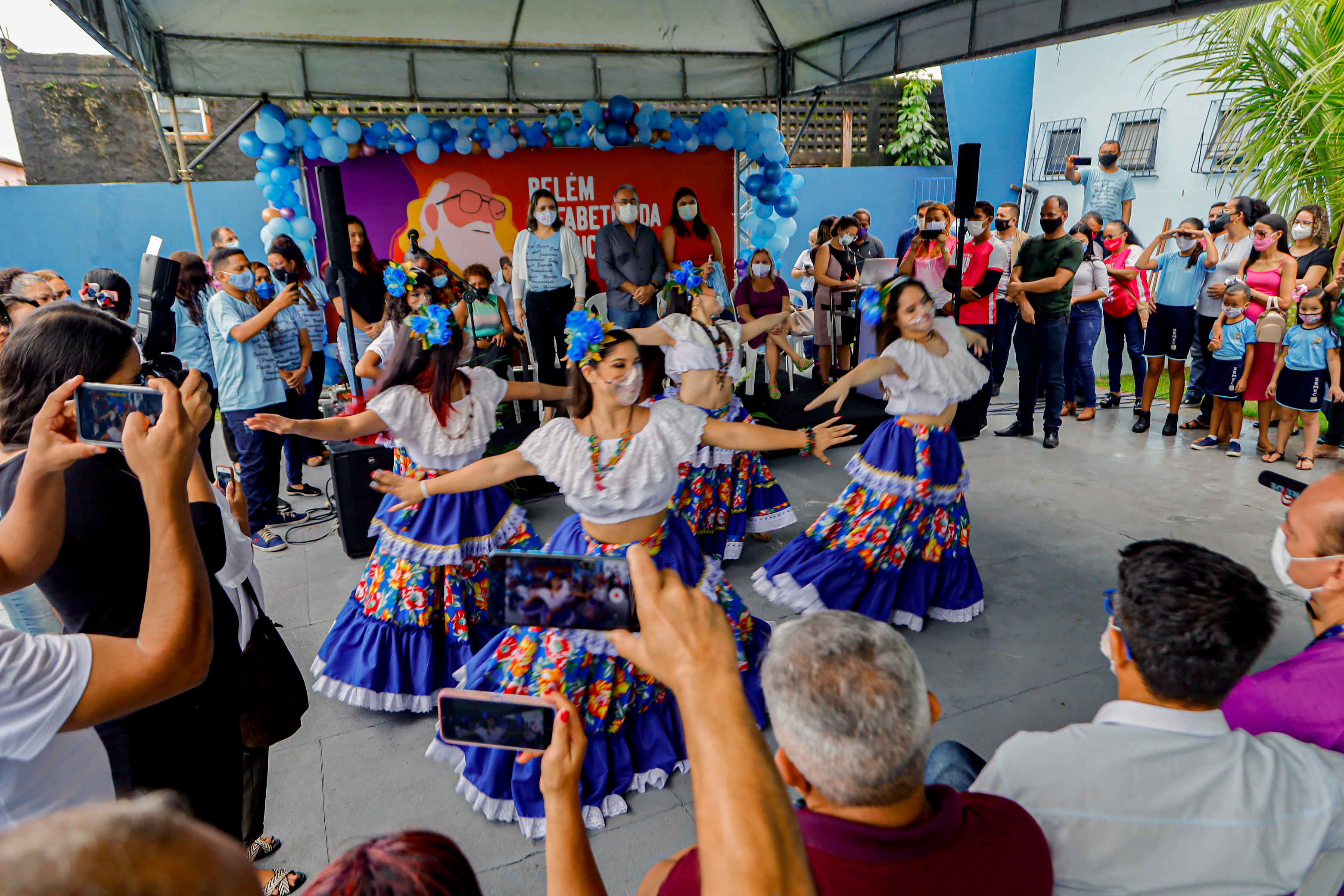 Comunidade de Icoaraci comemora a reinauguração da escola Sabino Barreto  