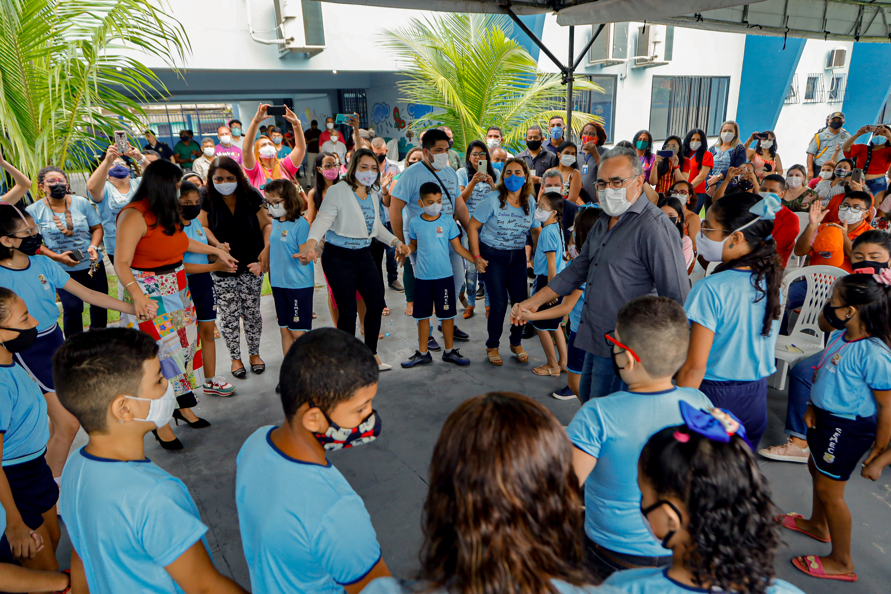 Comunidade de Icoaraci comemora a reinauguração da escola Sabino Barreto  
