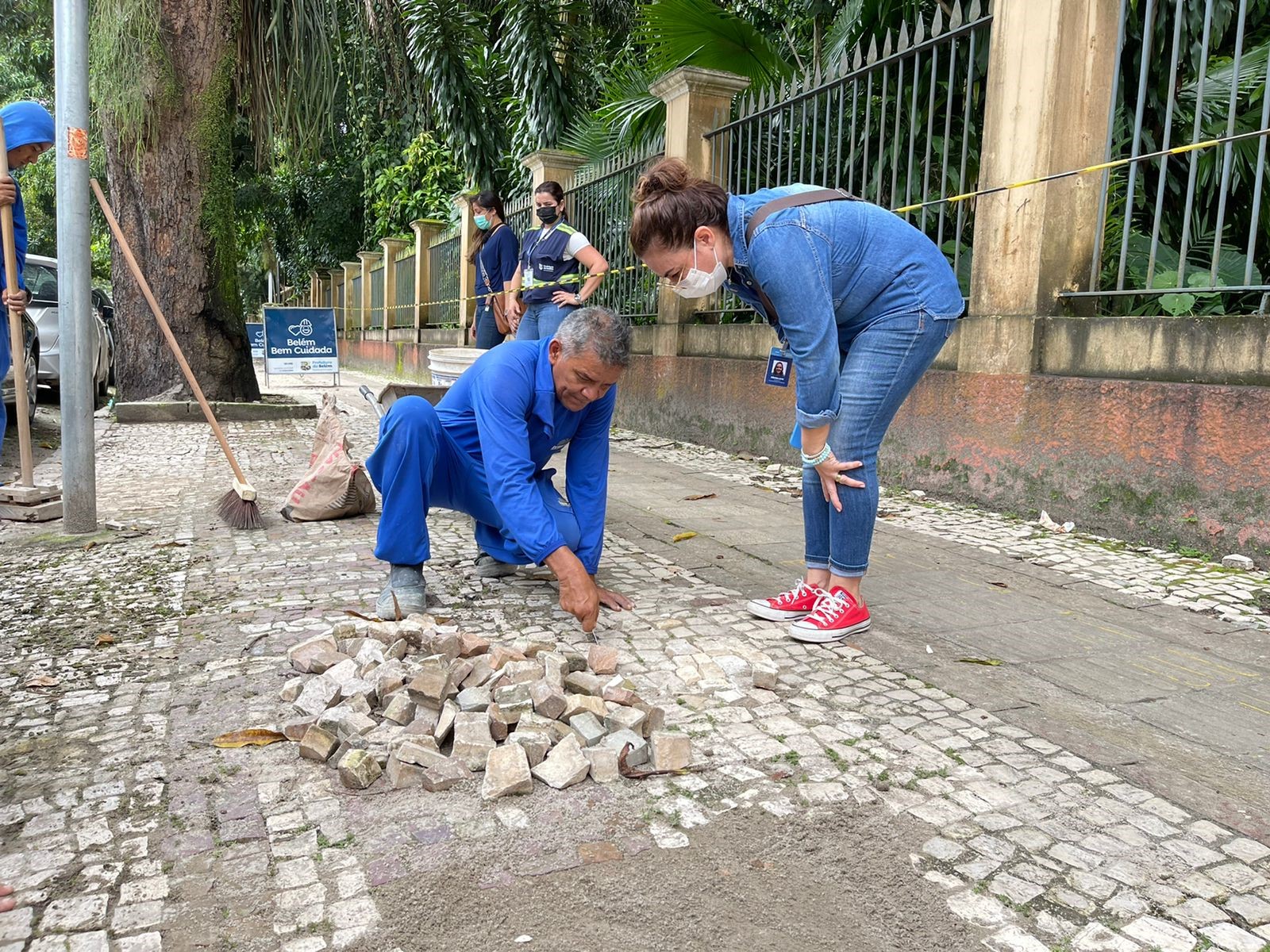 Calçadas do Emílio Goeldi são revitalizadas para resgatar a história e garantir segurança à população