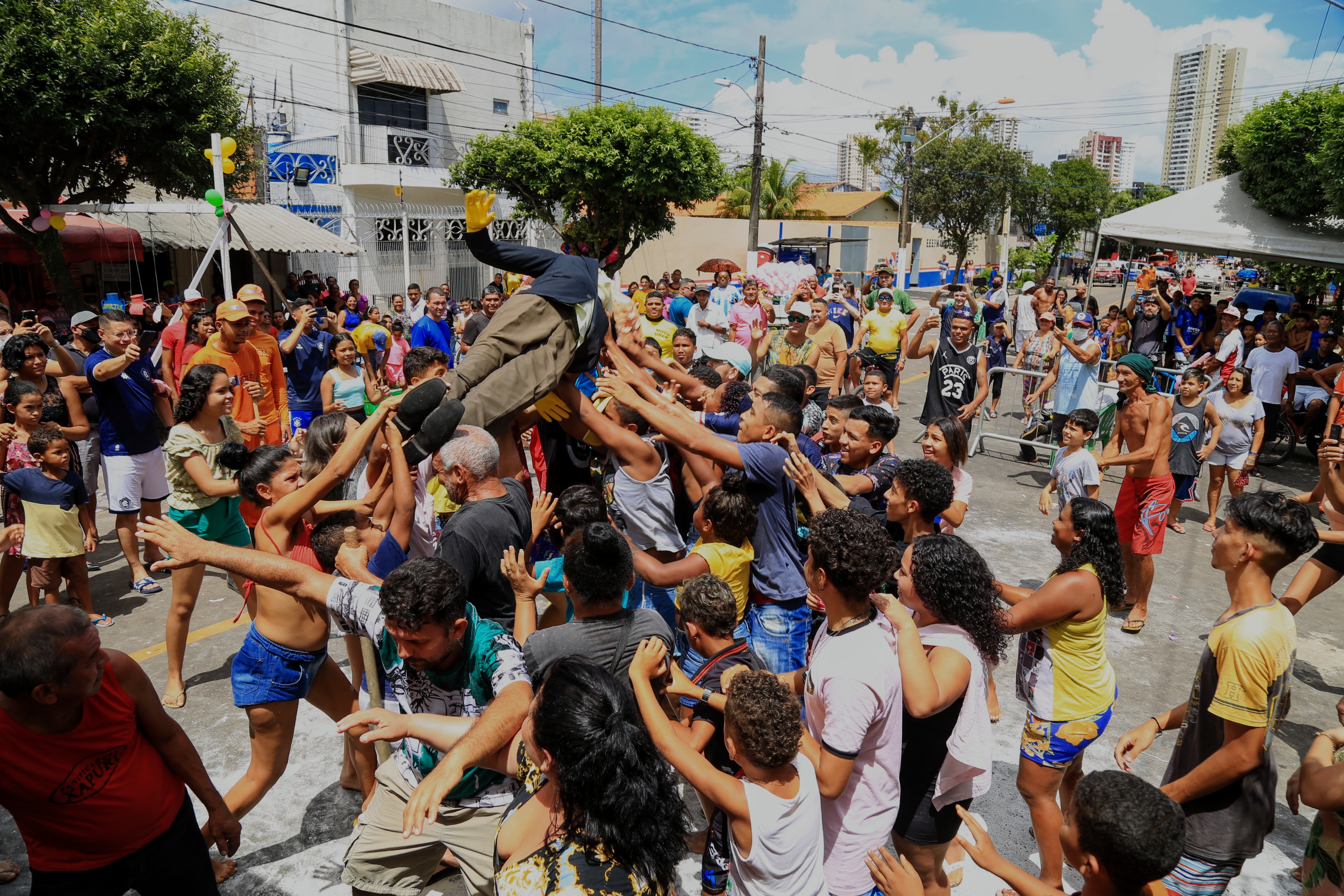 Malhação de Judas agita bairro da Cremação no sábado de Aleluia